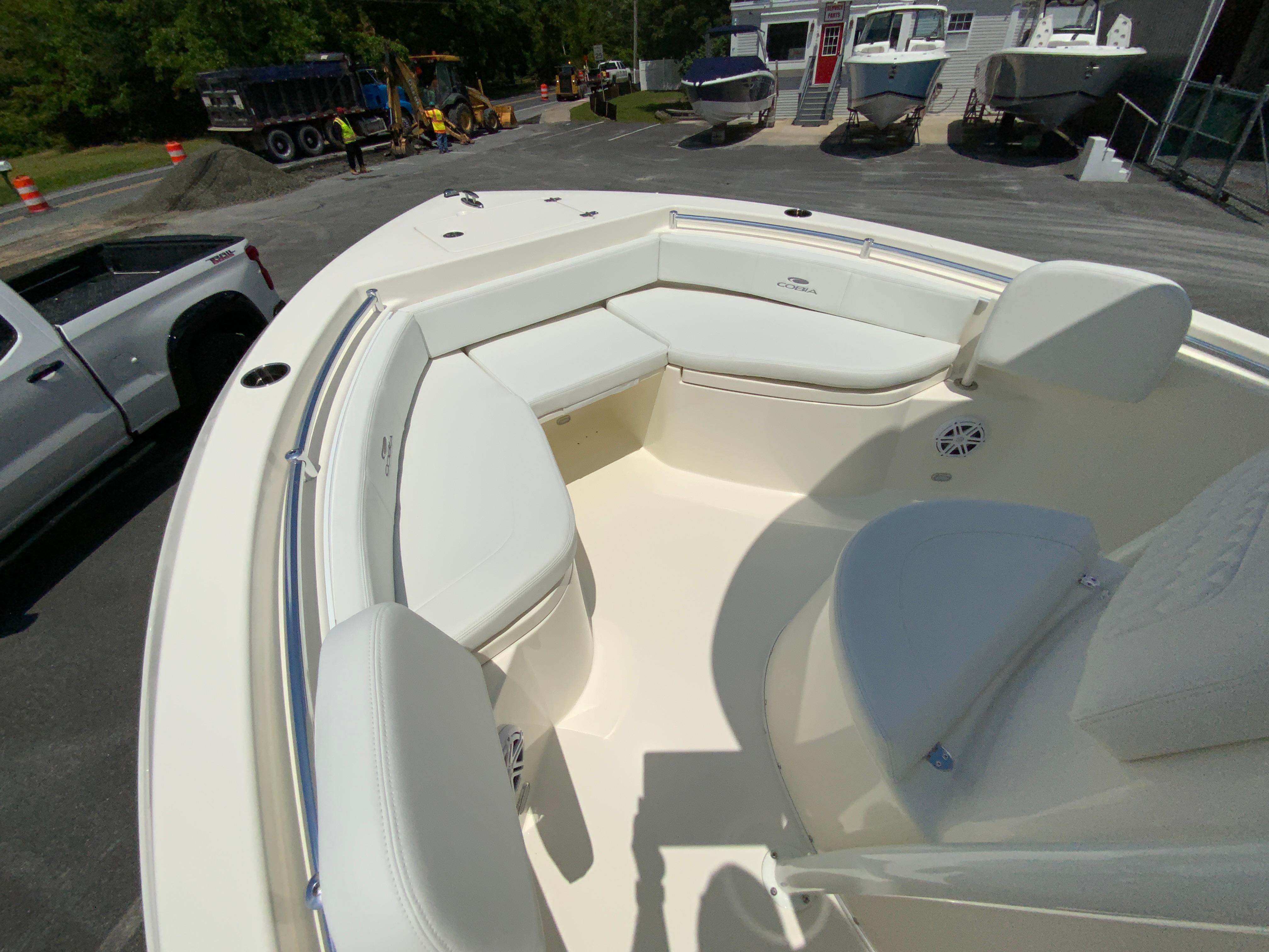 2025 Cobia 220 Center Console-19