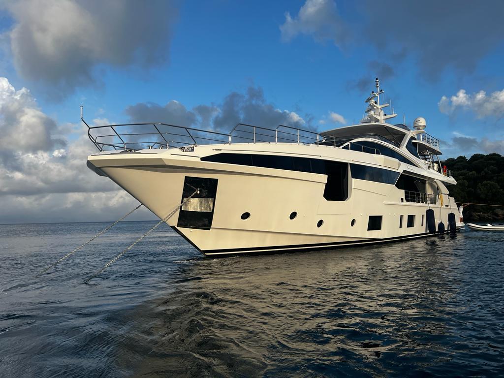 115' Azimut 2022