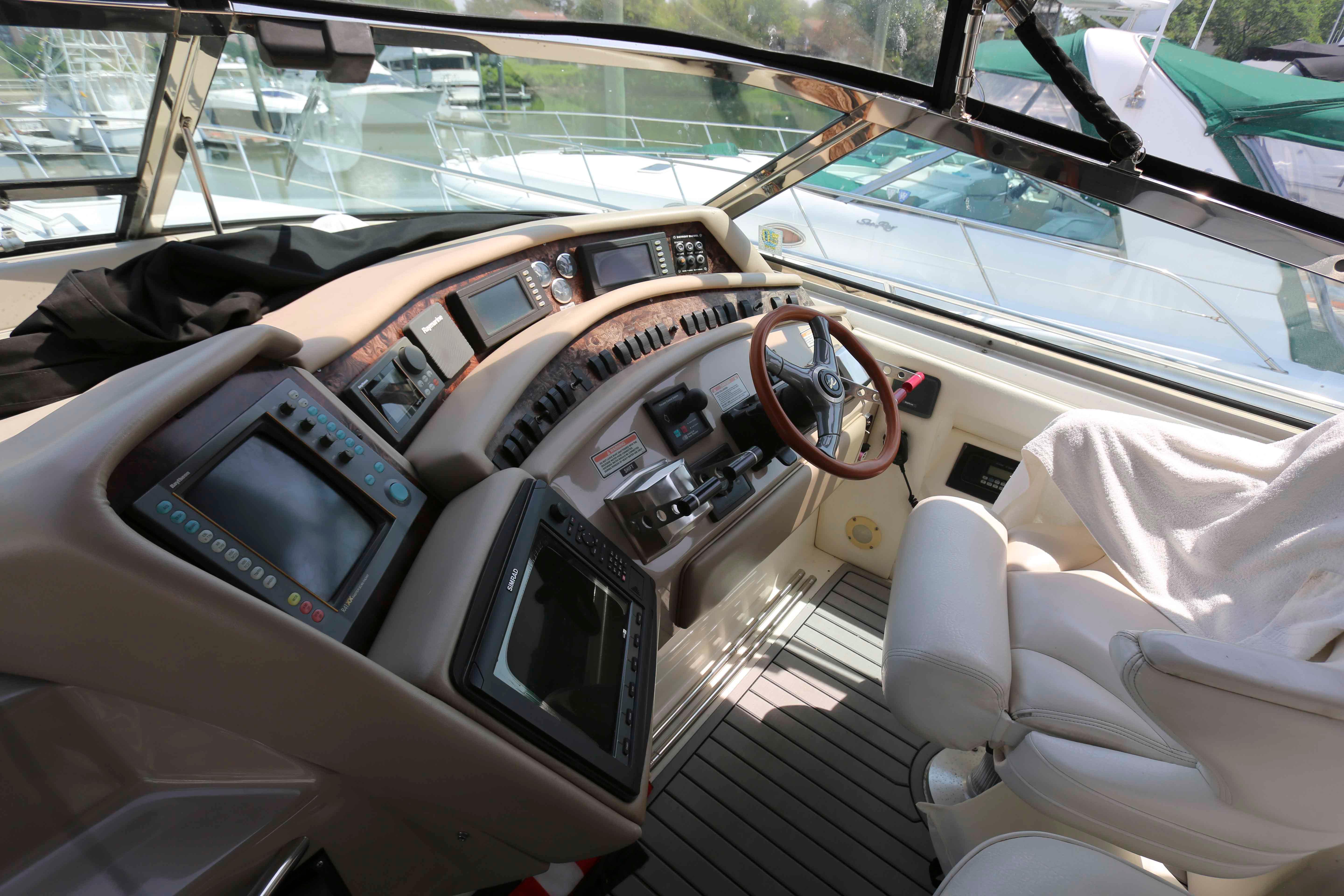 NY 10073 TL Knot 10 Yacht Sales