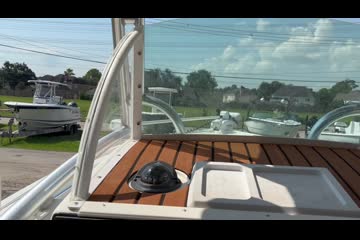 Mako 264-CENTER-CONSOLE video