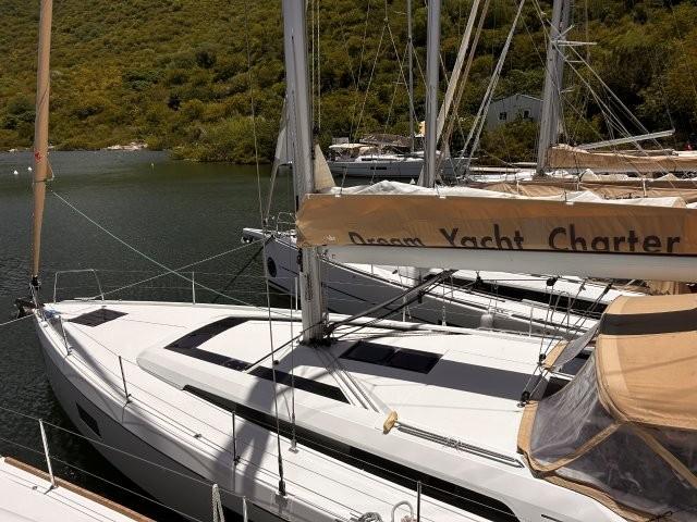 Yacht Photos Pics