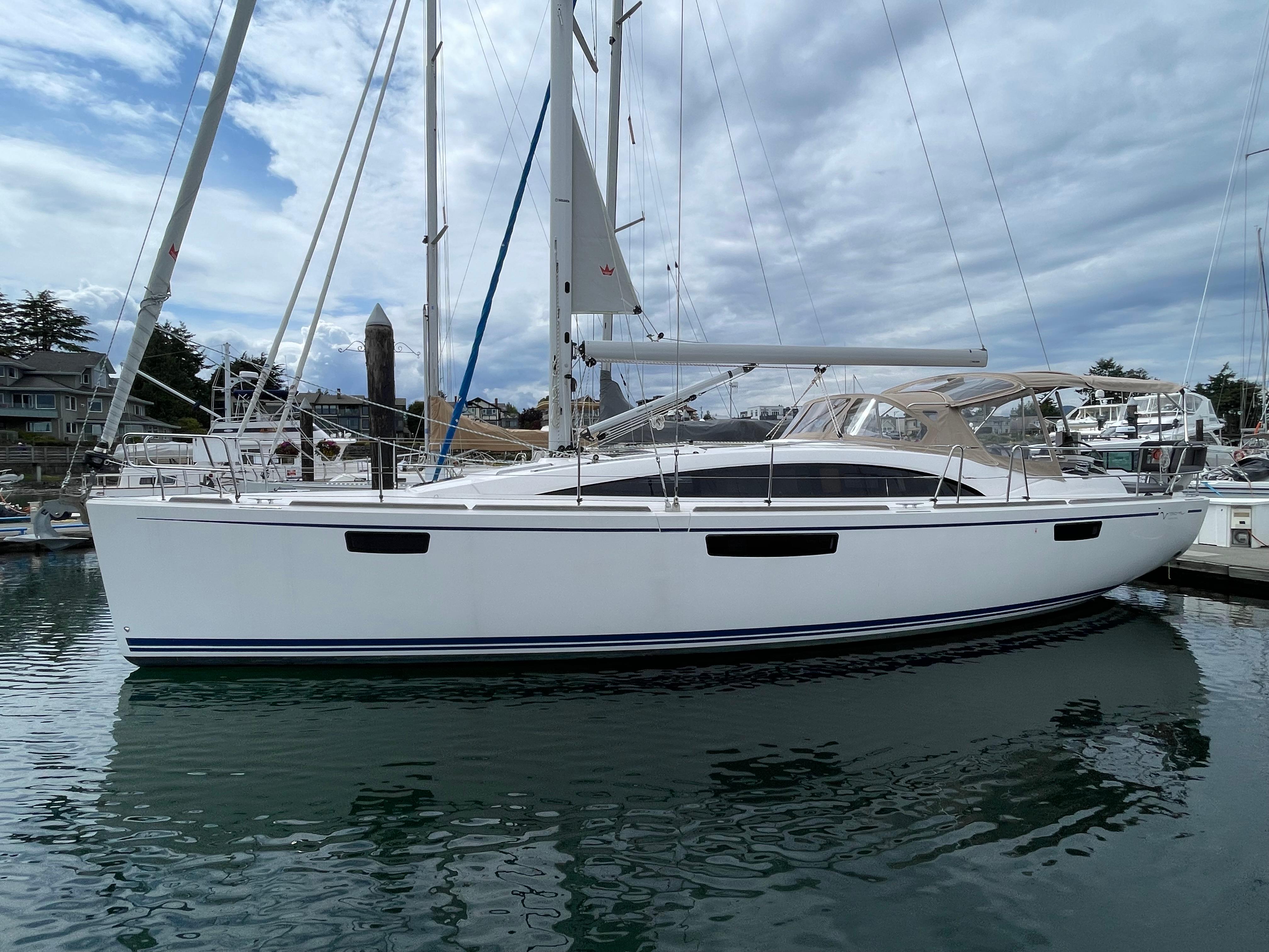 2023 Bavaria Vision 42