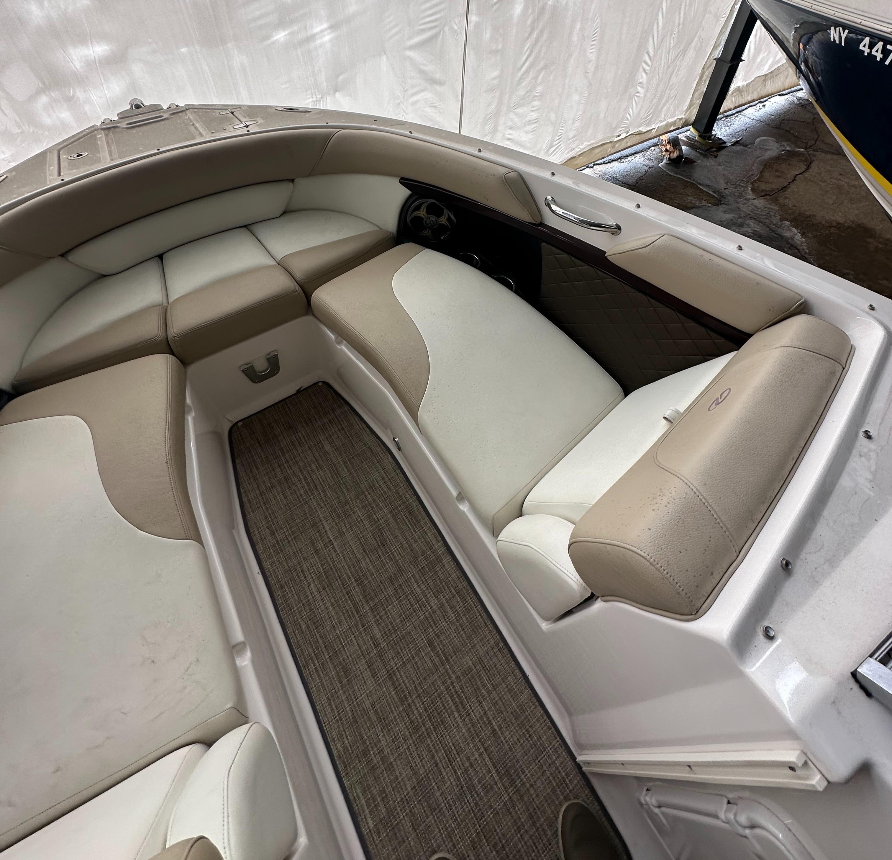 2012 Regal 2700 Bowrider-21