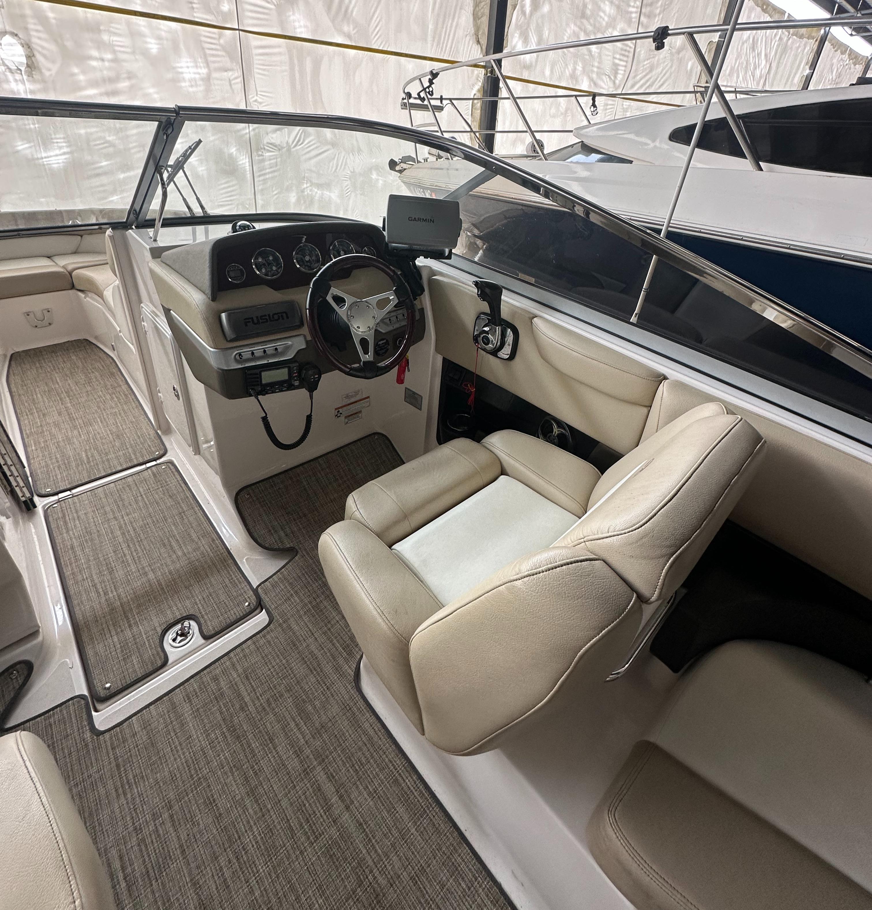 2012 Regal 2700 Bowrider-15
