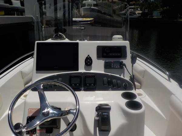21' Boston Whaler, Listing Number 100888709, - Photo No. 6
