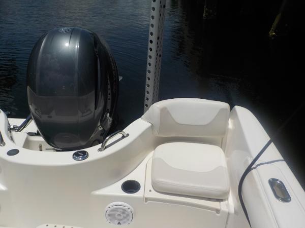 21' Boston Whaler, Listing Number 100888709, - Photo No. 14