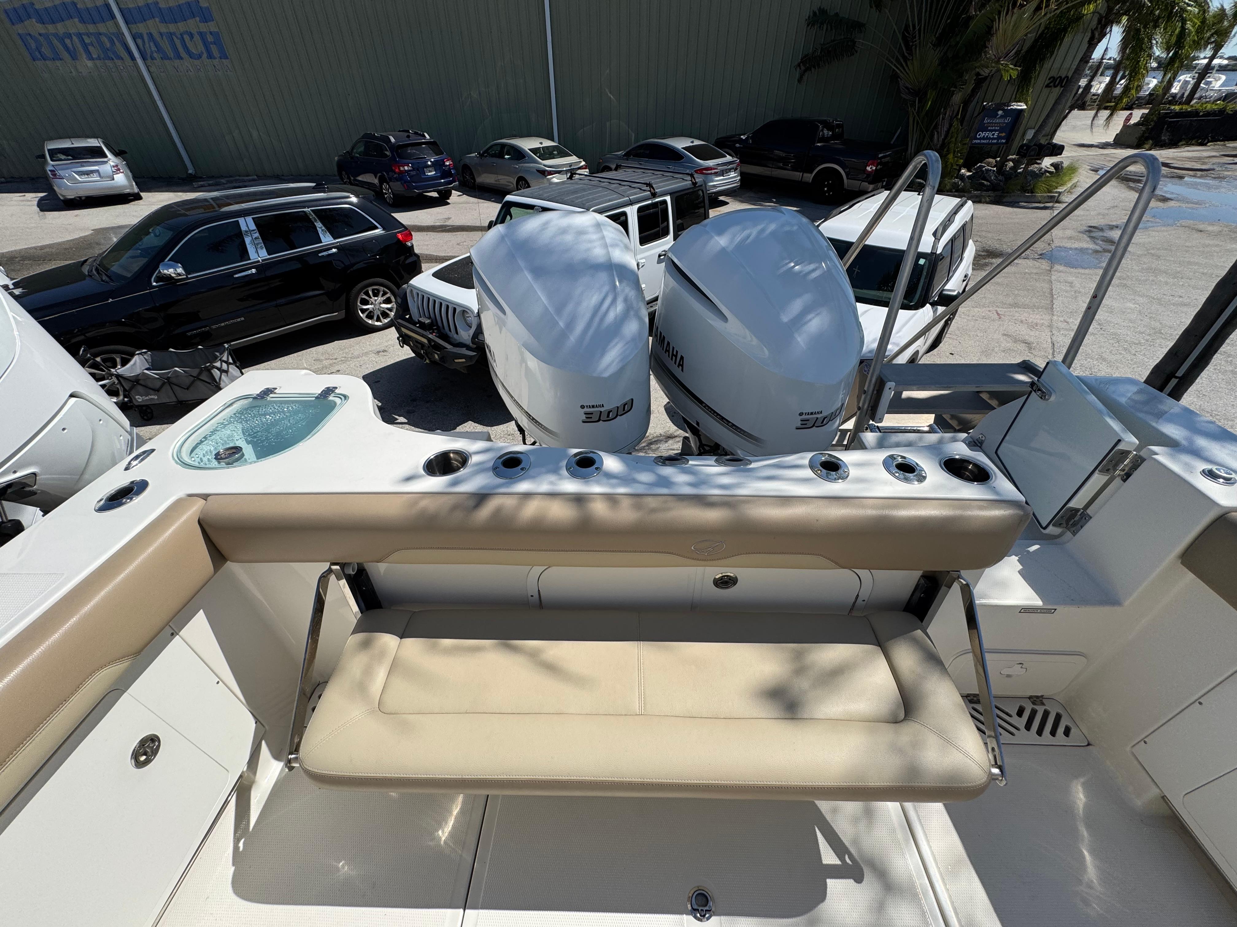 2019-sailfish-320-cc-power-9762438-20250417124258097-1_XLARGE