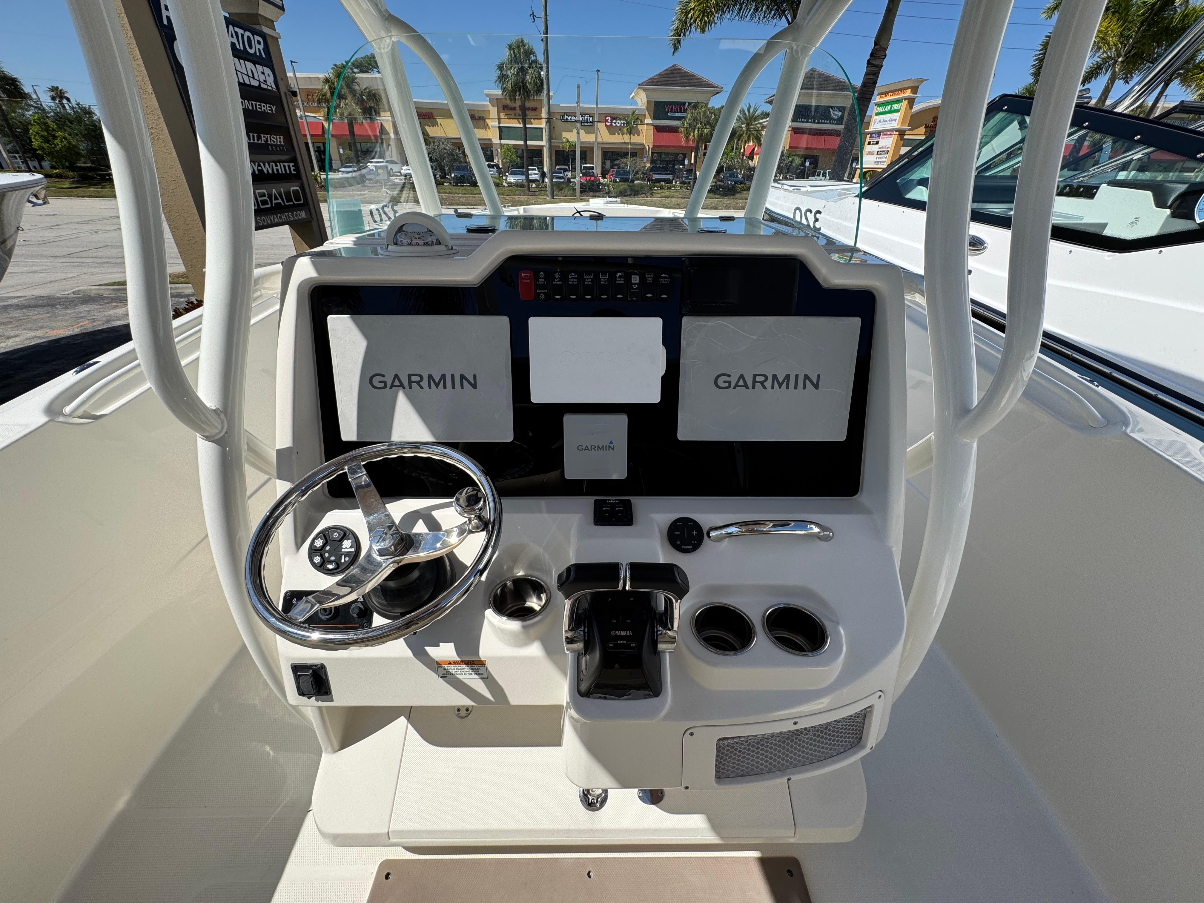 2019-sailfish-320-cc-power-9762438-20250417124301088-1_XLARGE