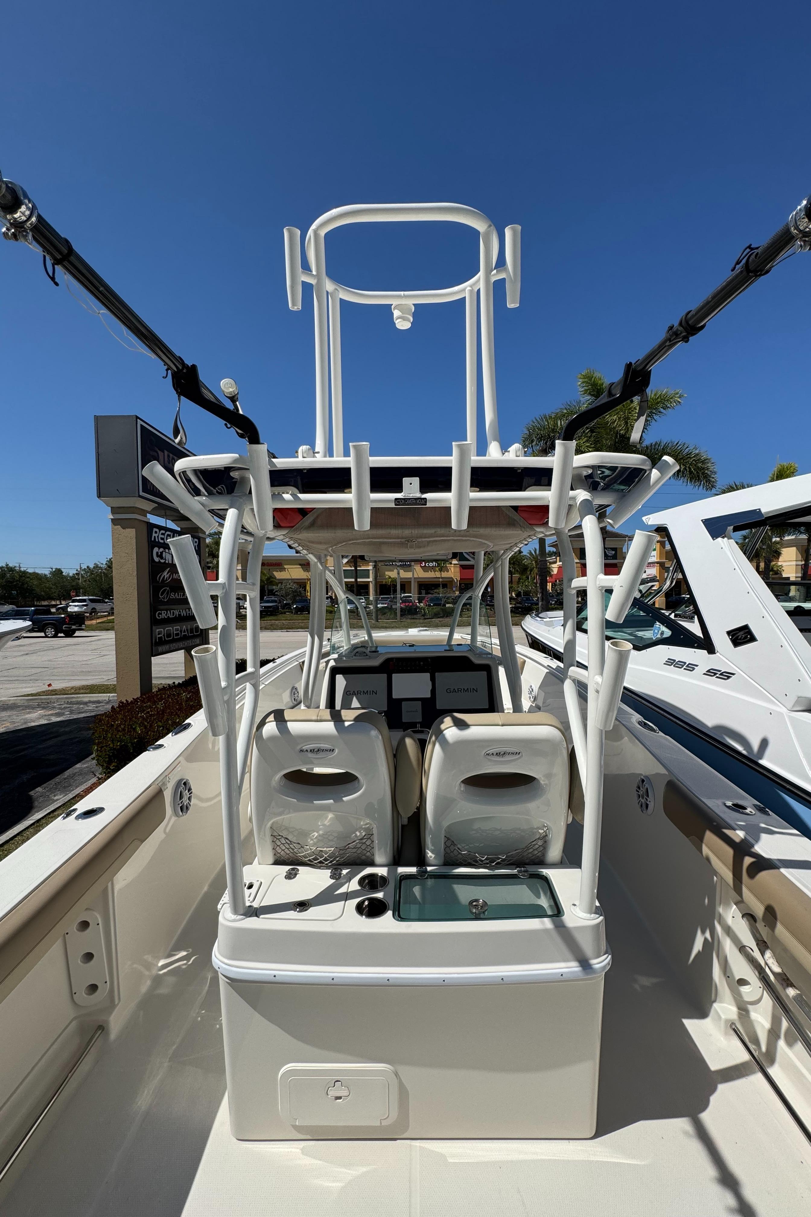 2019-sailfish-320-cc-power-9762438-20250417124312884-1_XLARGE