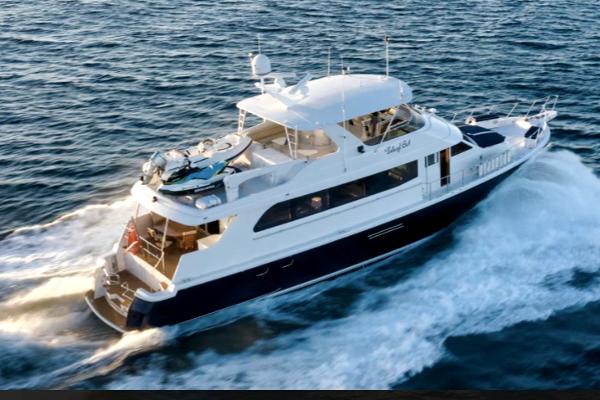 2002 Hatteras 75 Sport Deck Motor Yacht