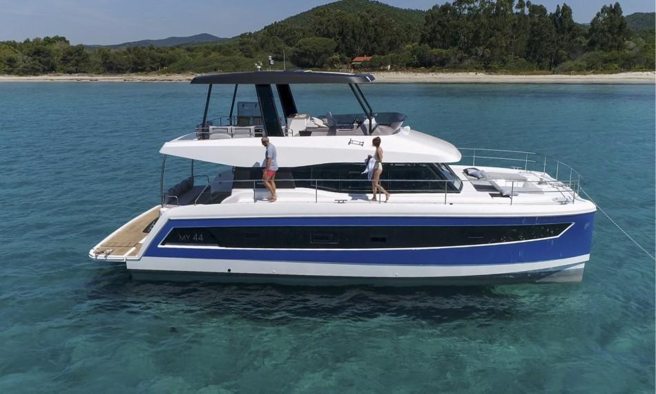Fountaine Pajot MY 44 Side Profile