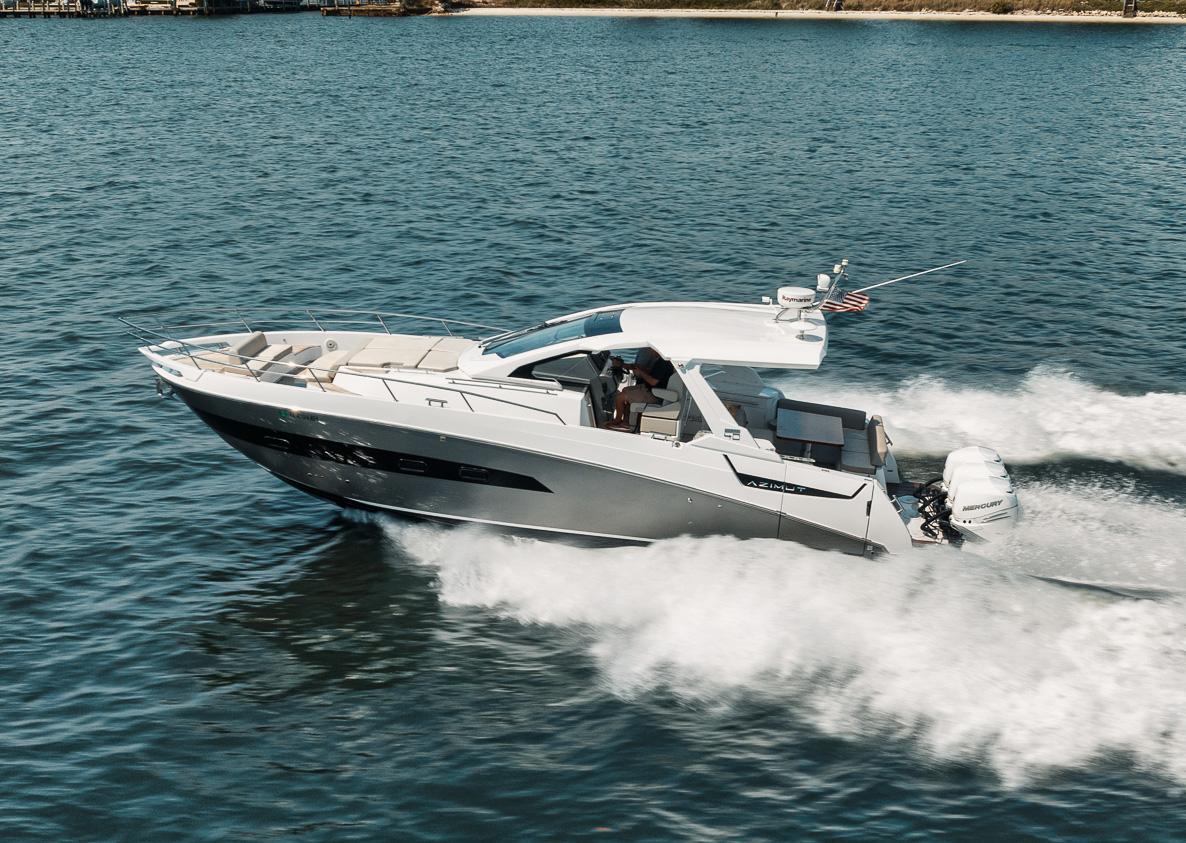 Azimut 40 Uncorked - Exterior Running Profile