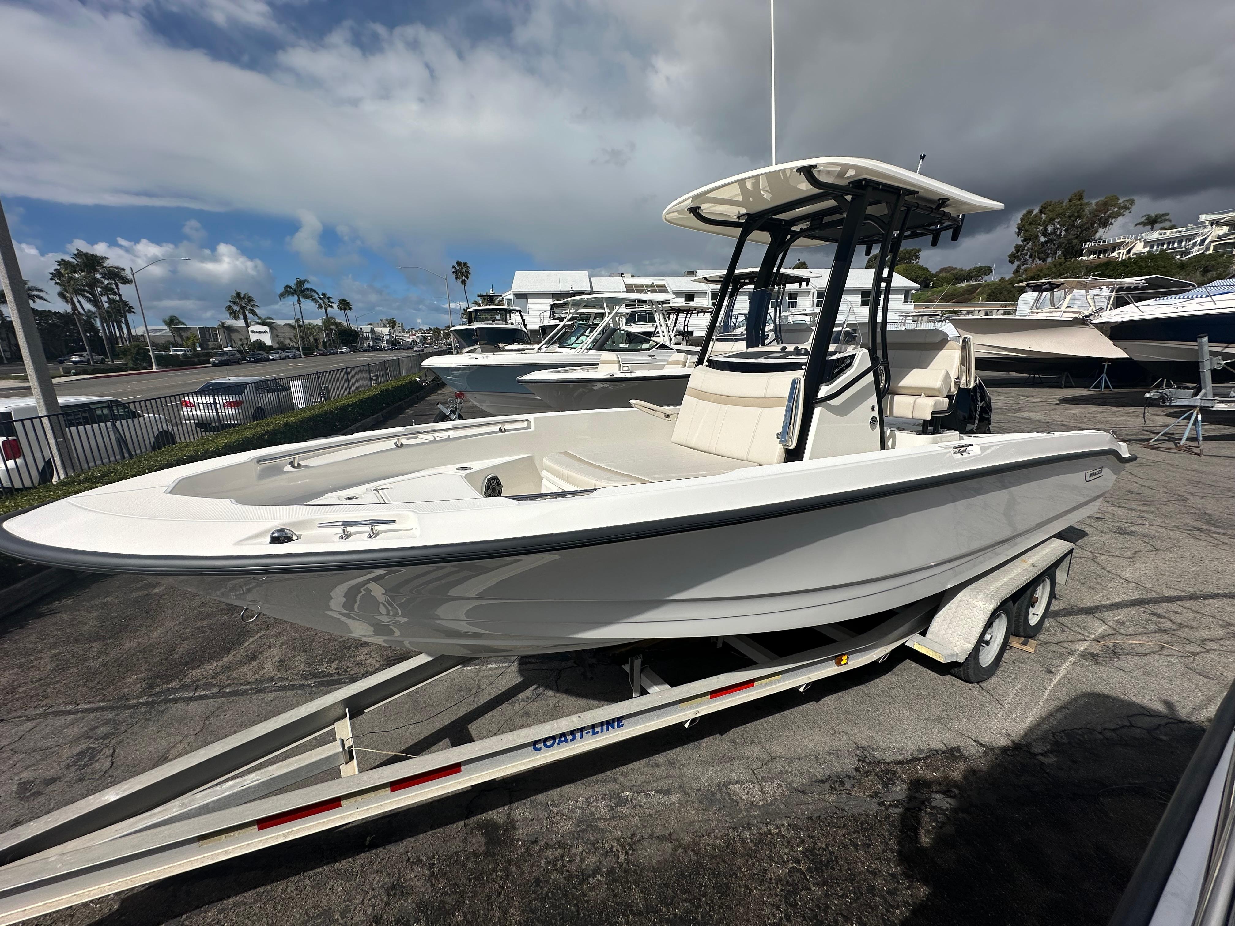 2024 Boston Whaler 220 Dauntless #BW1023K inventory image at Sun Country Marine Group, Newport Beach 2024 Boston Whaler 220 Dauntless #BW1023K inventory image at Sun Country Marine Group, Newport Beach