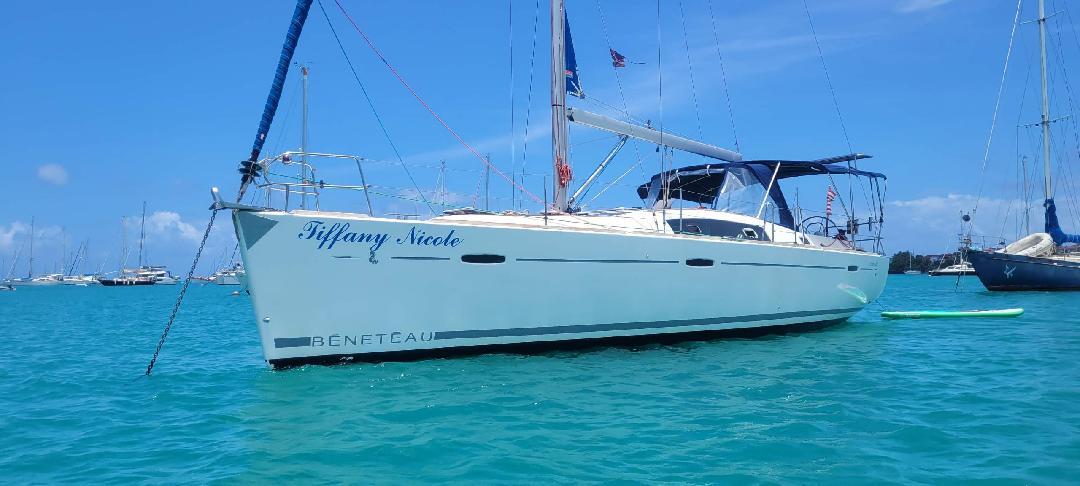 43' Beneteau 2011