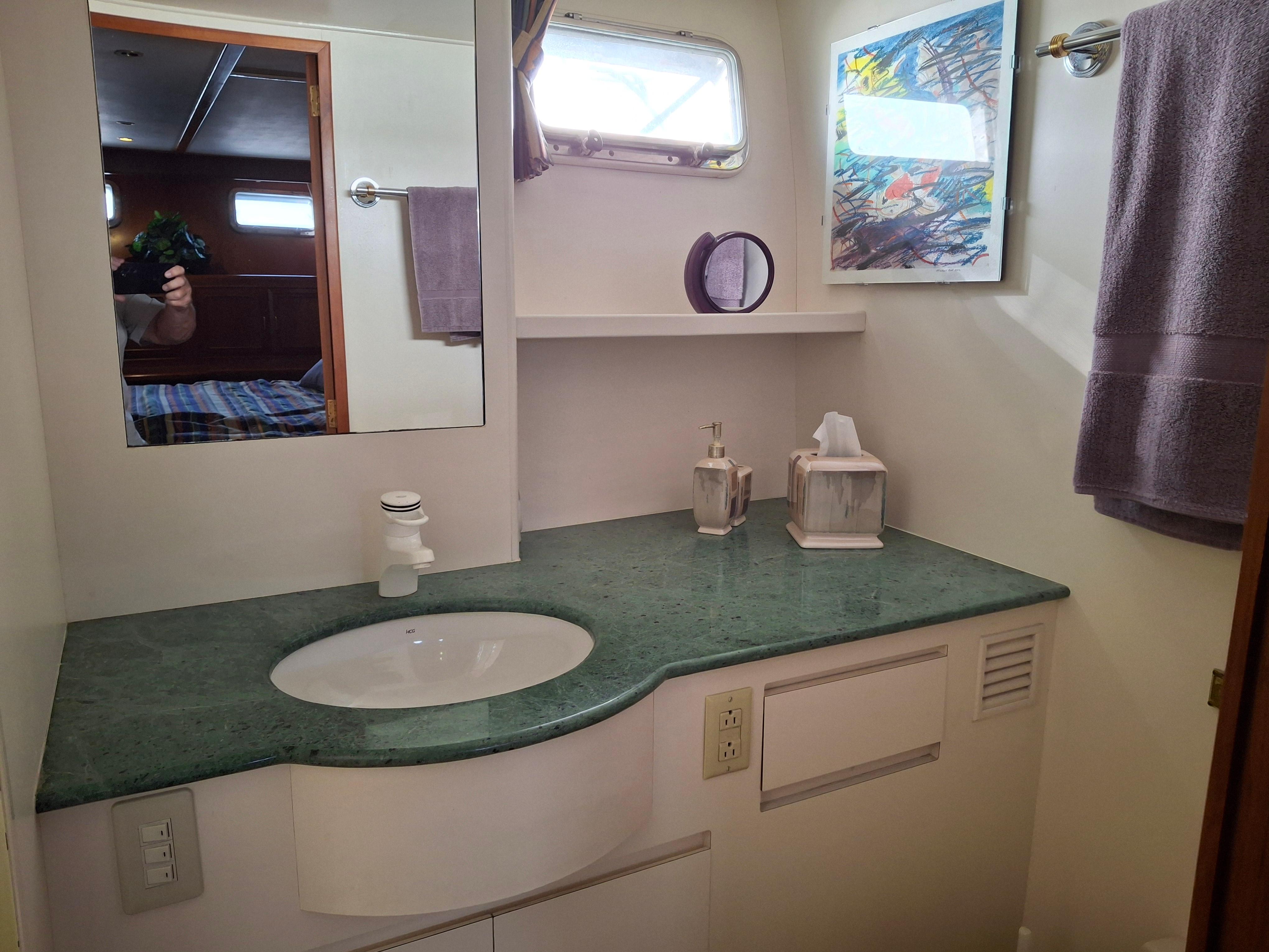 1998 Ocean Alexander 548 Pilothouse #TBRG54914LLC inventory image at Sun Country Yachts, South Lake Union (Seattle) 1998 Ocean Alexander 548 Pilothouse #TBRG54914LLC inventory image at Sun Country Yachts, South Lake Union (Seattle)