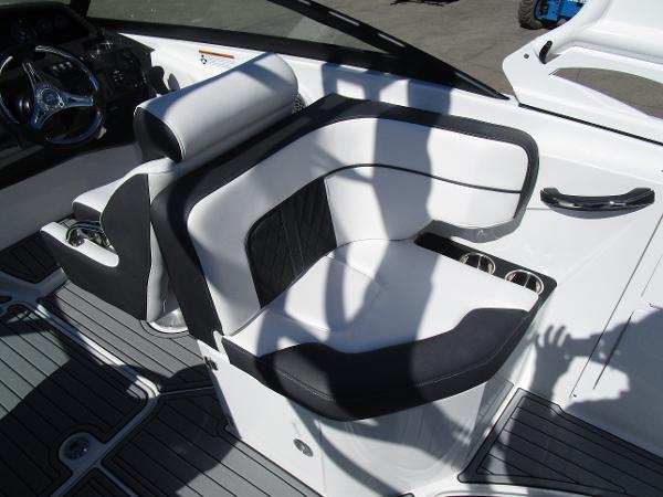 2021 Monterey boat for sale, model of the boat is M65 & Image # 21 of 21