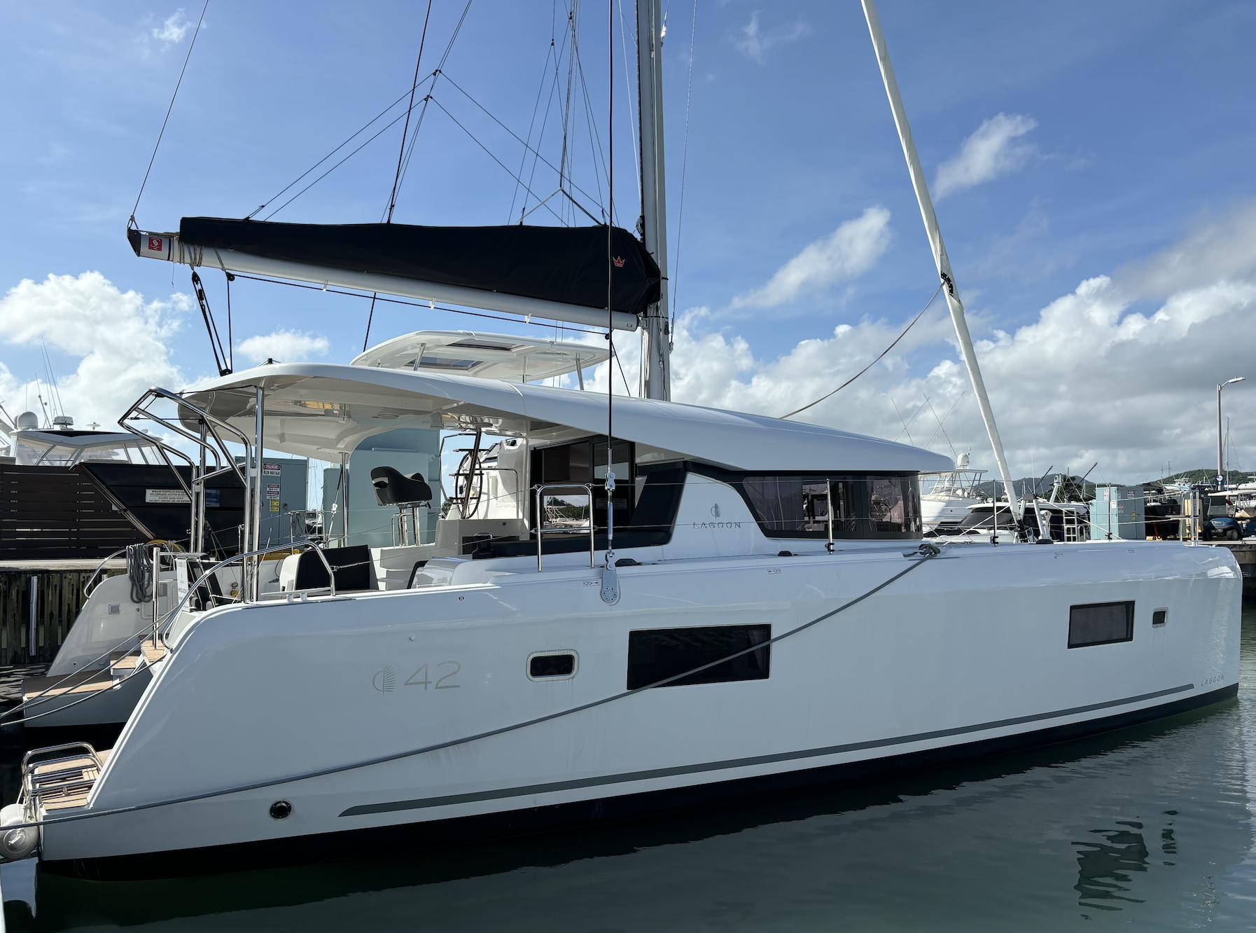 Lagoon 42