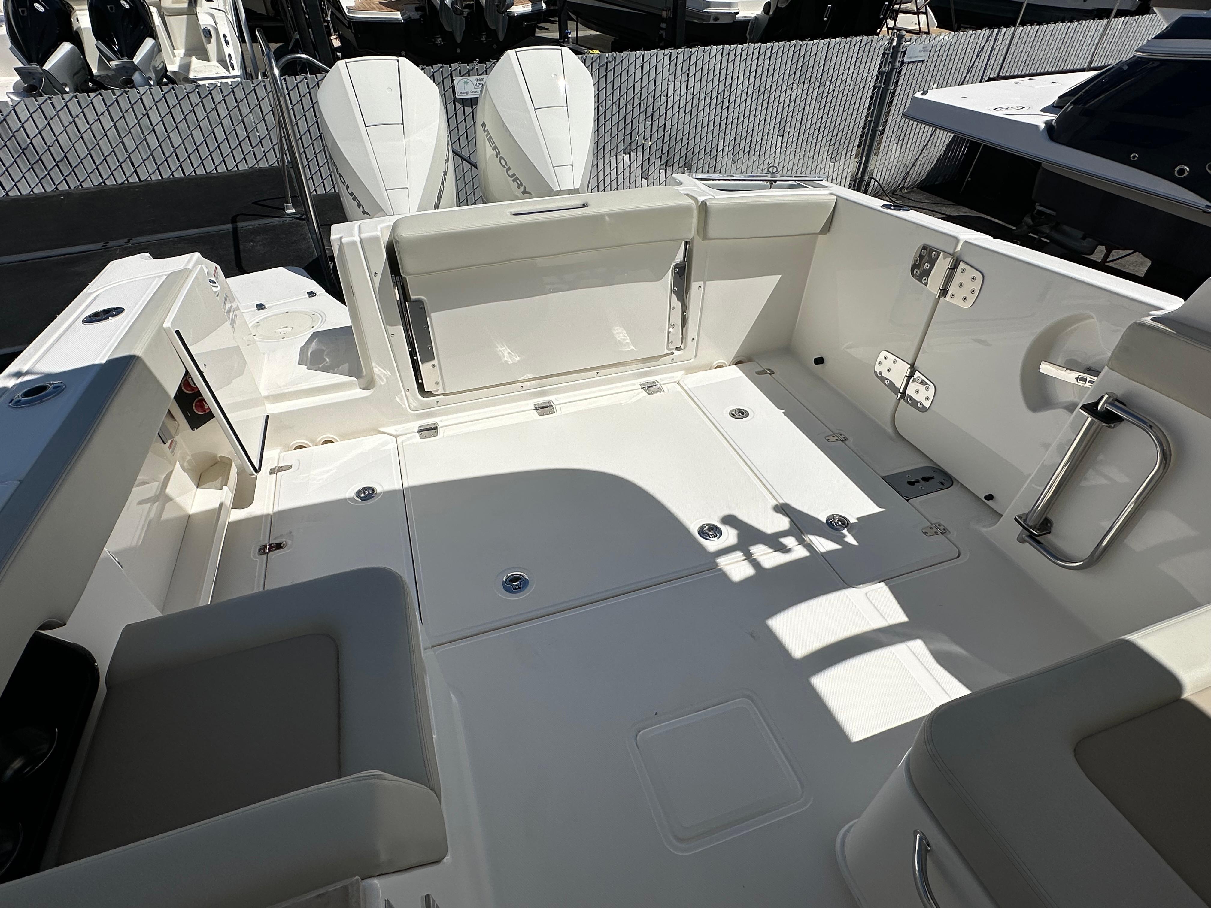 2024 Boston Whaler 280 Vantage #TBJM0407LLC inventory image at Sun Country Marine Group, Newport Beach