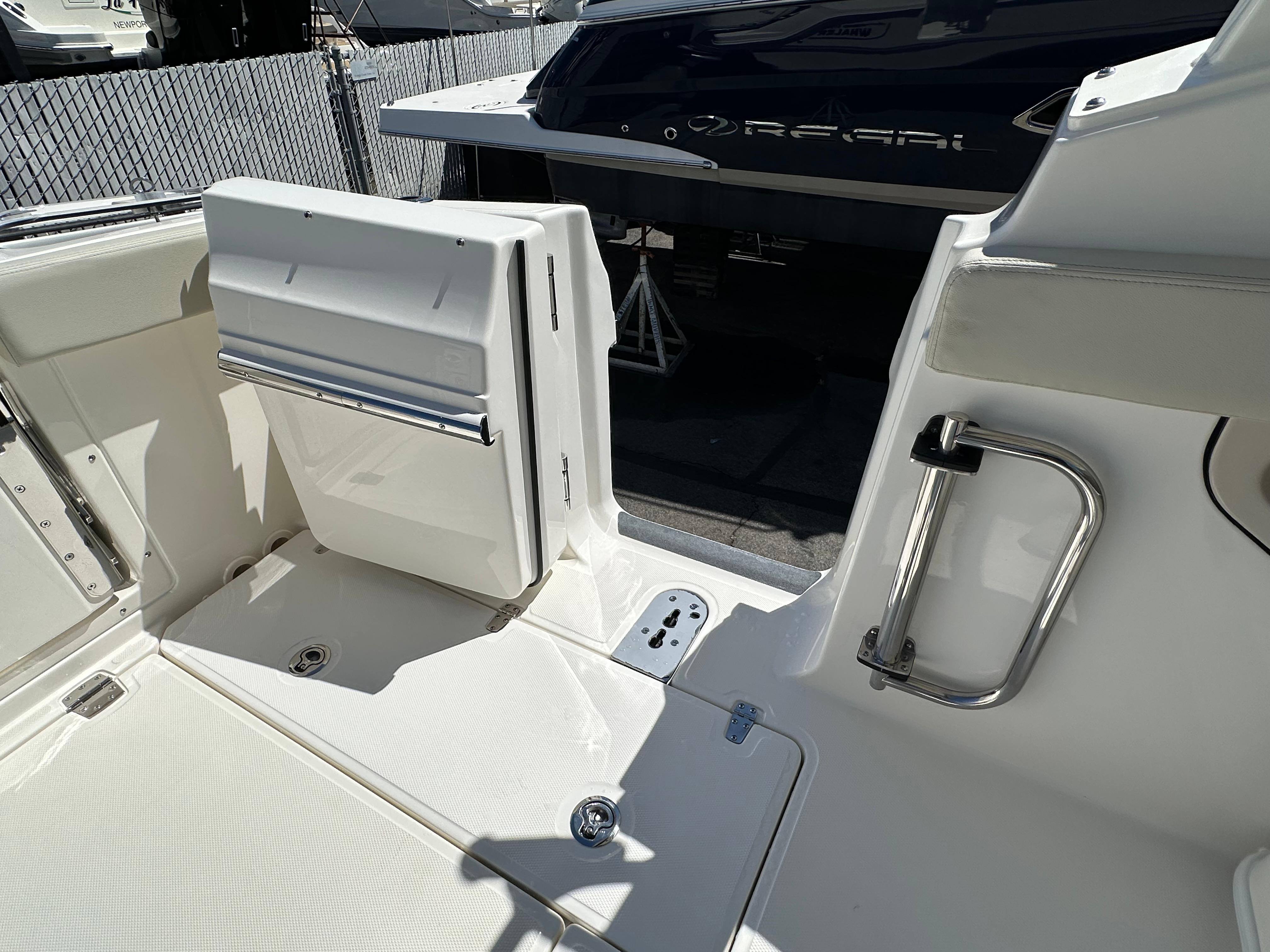 2024 Boston Whaler 280 Vantage #TBJM0407LLC inventory image at Sun Country Marine Group, Newport Beach