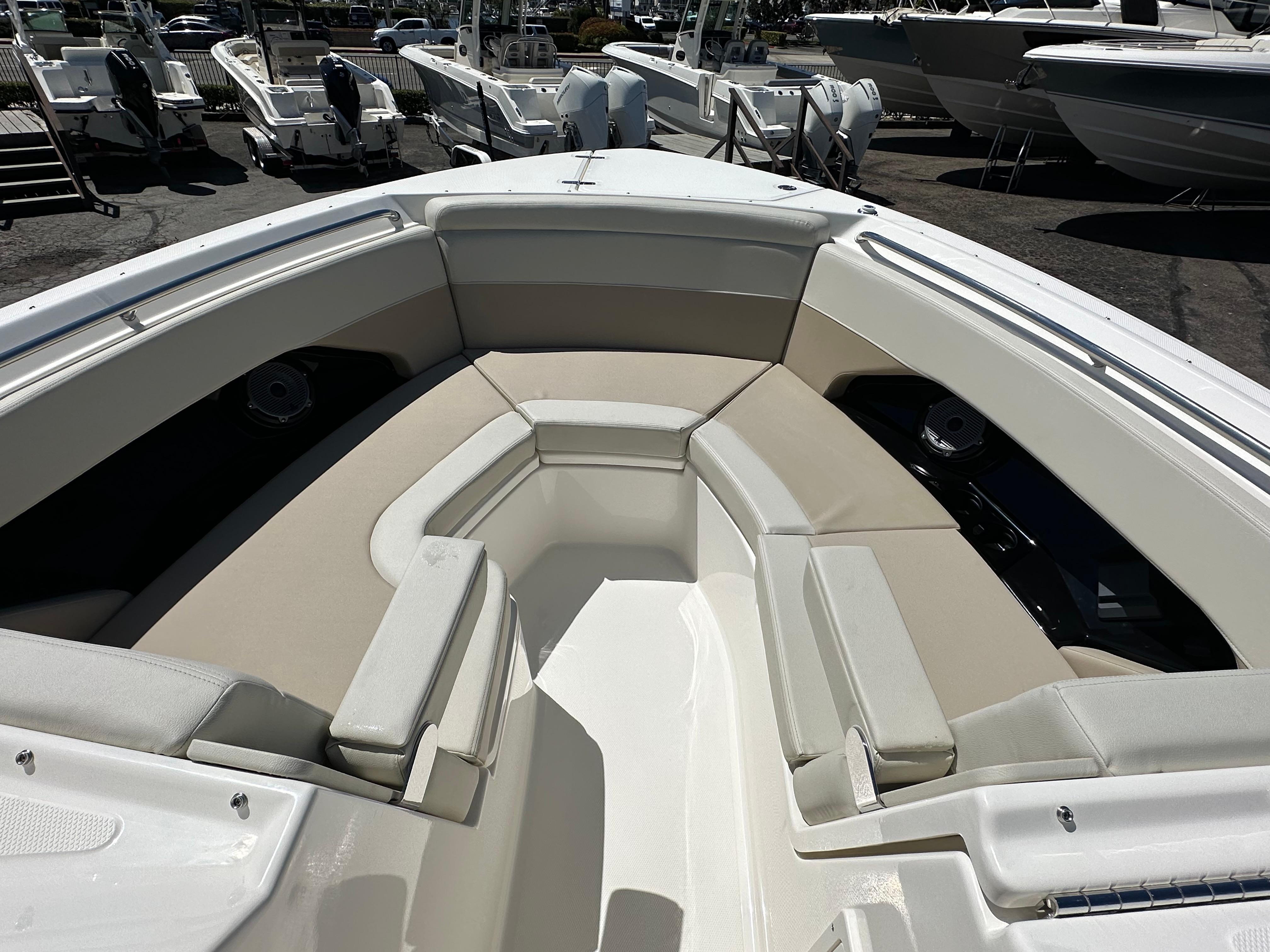 2024 Boston Whaler 280 Vantage #TBJM0407LLC inventory image at Sun Country Marine Group, Newport Beach