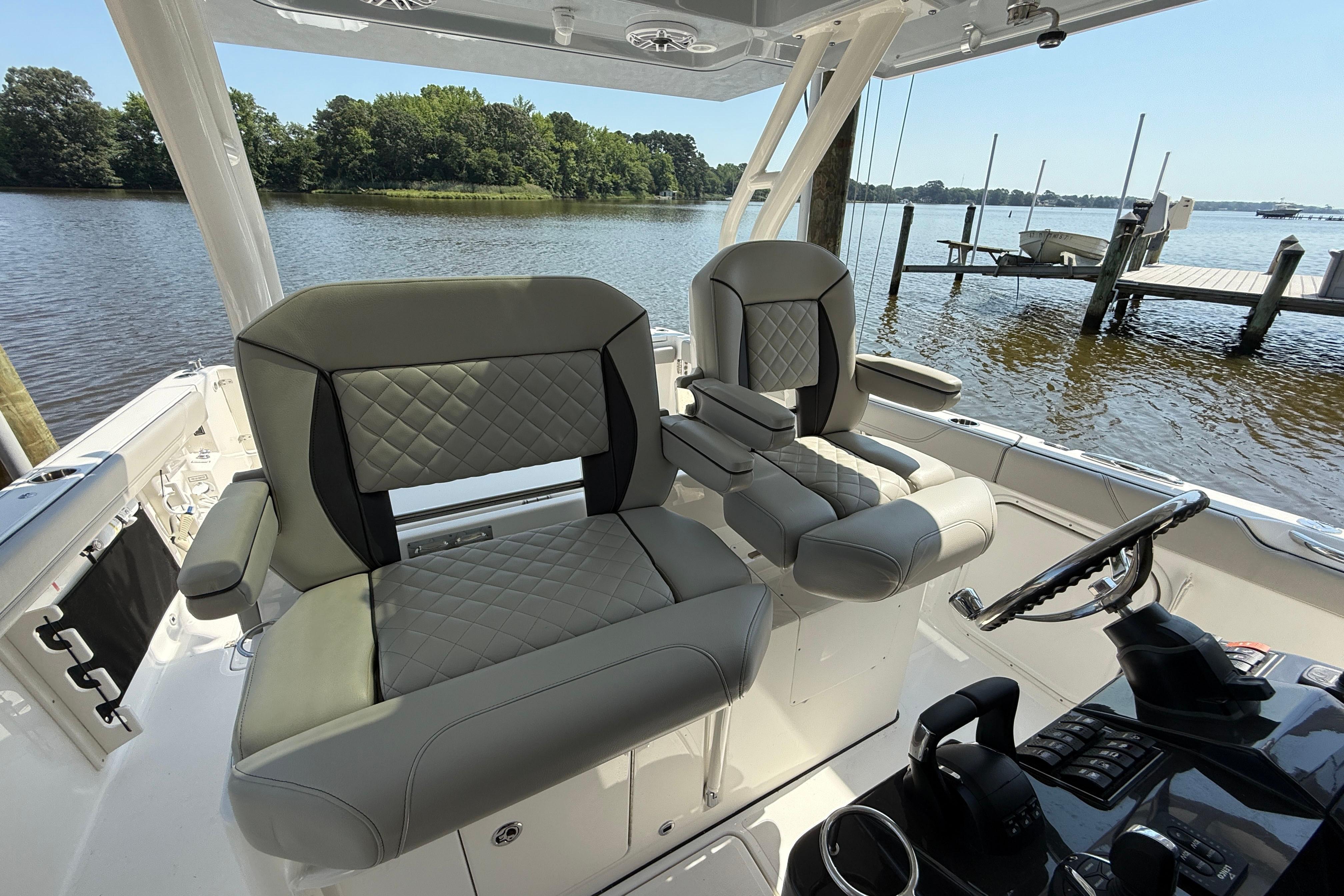 2024 Pursuit S 328 Sport-32