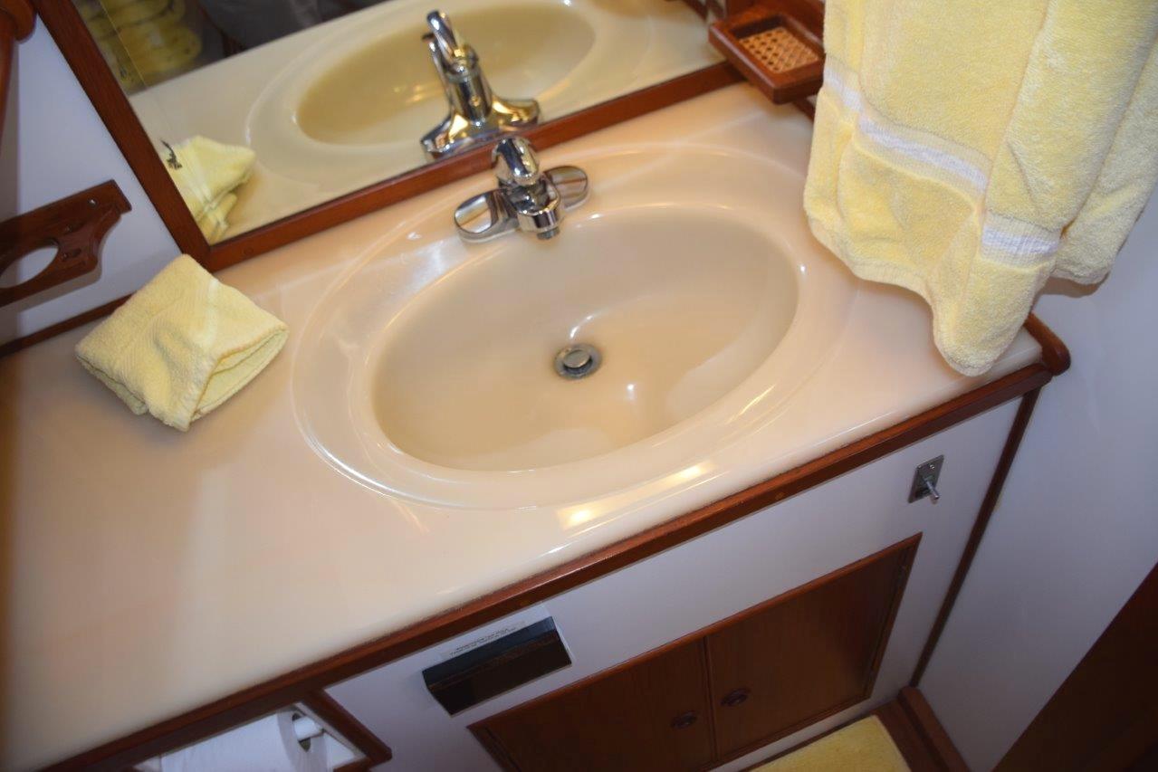Solid surface countertop