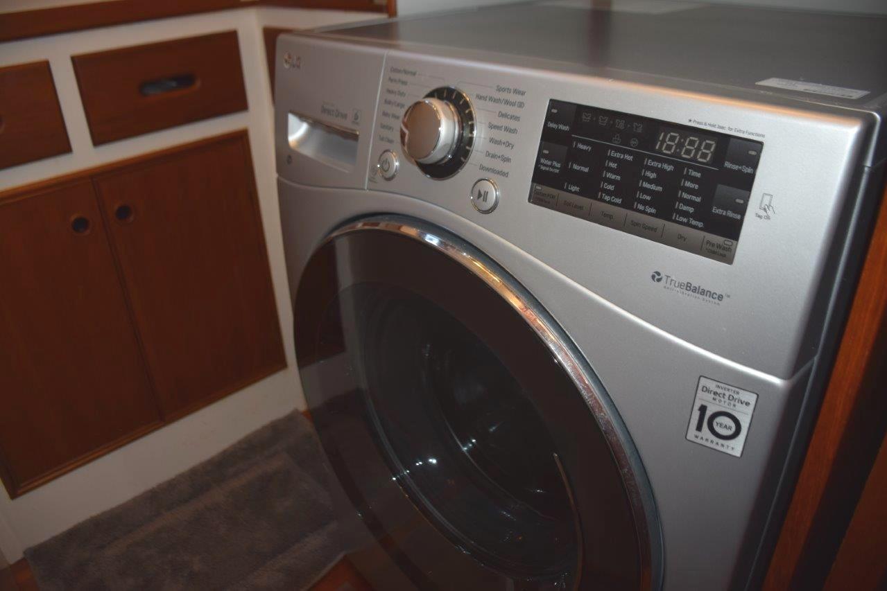 LG combo washer/dryer in laundry area - starboard
