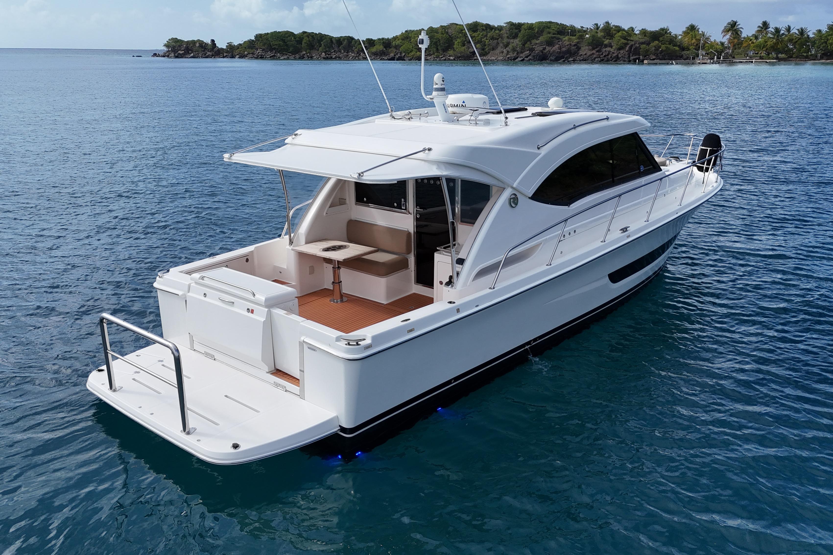 2020 Riviera 395 SUV