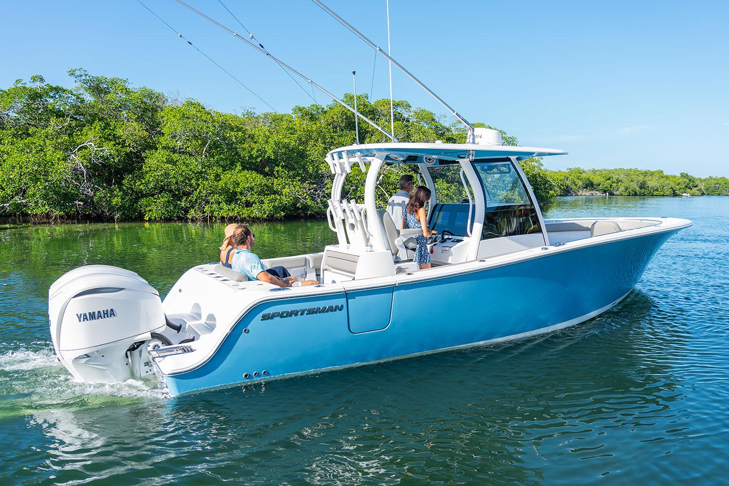 2026 Sportsman Open 302 Center Console-3
