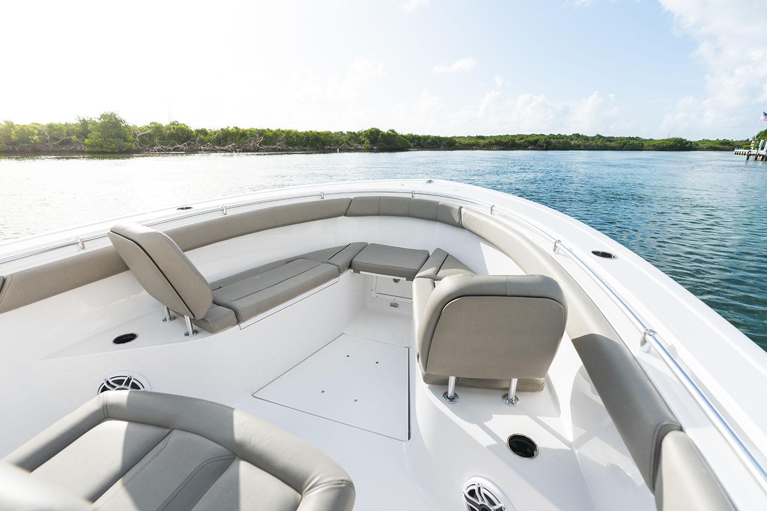 2026 Sportsman Open 302 Center Console-4