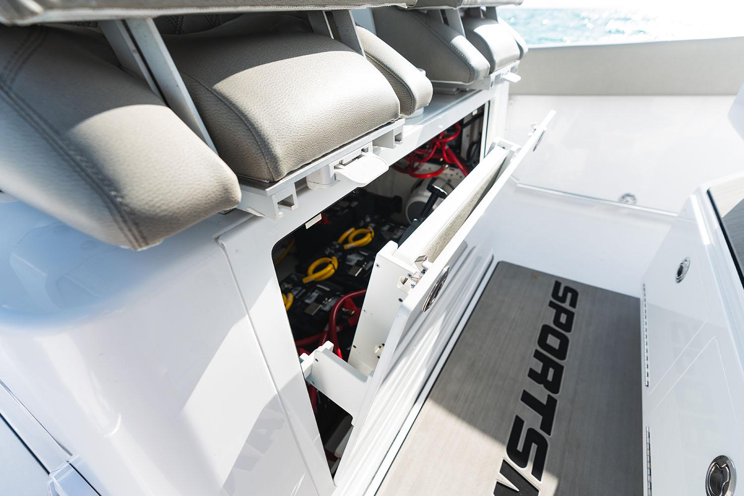 2026 Sportsman Open 302 Center Console-10