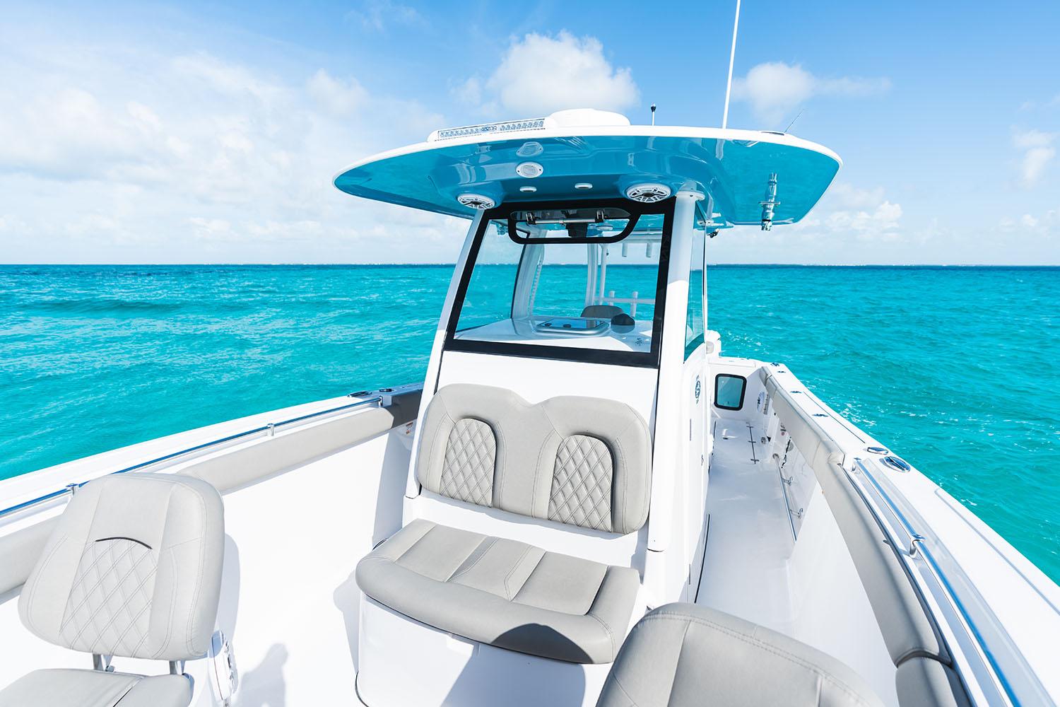 2026 Sportsman Open 302 Center Console-5