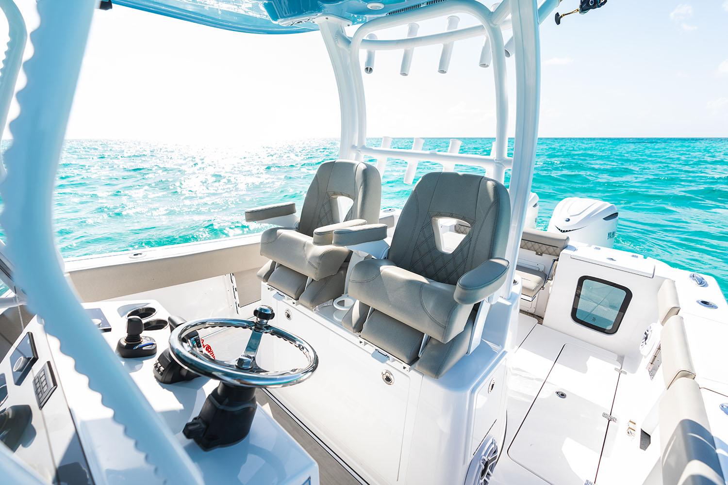 2026 Sportsman Open 302 Center Console-8