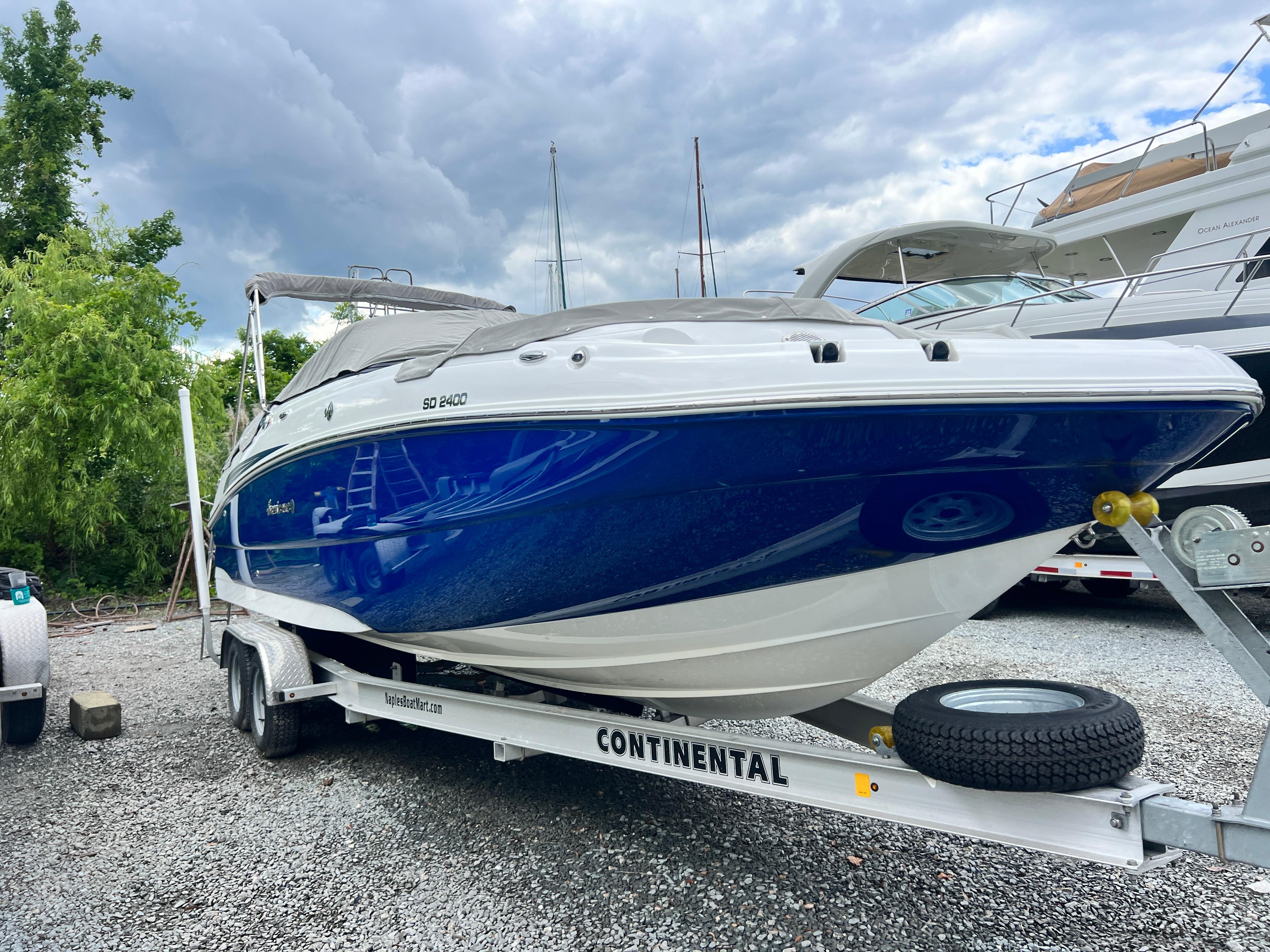 2022 Hurricane SunDeck 2400 OB