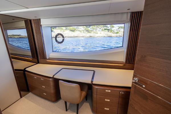 Princess Motor Yacht Sales - Used Princess Y80