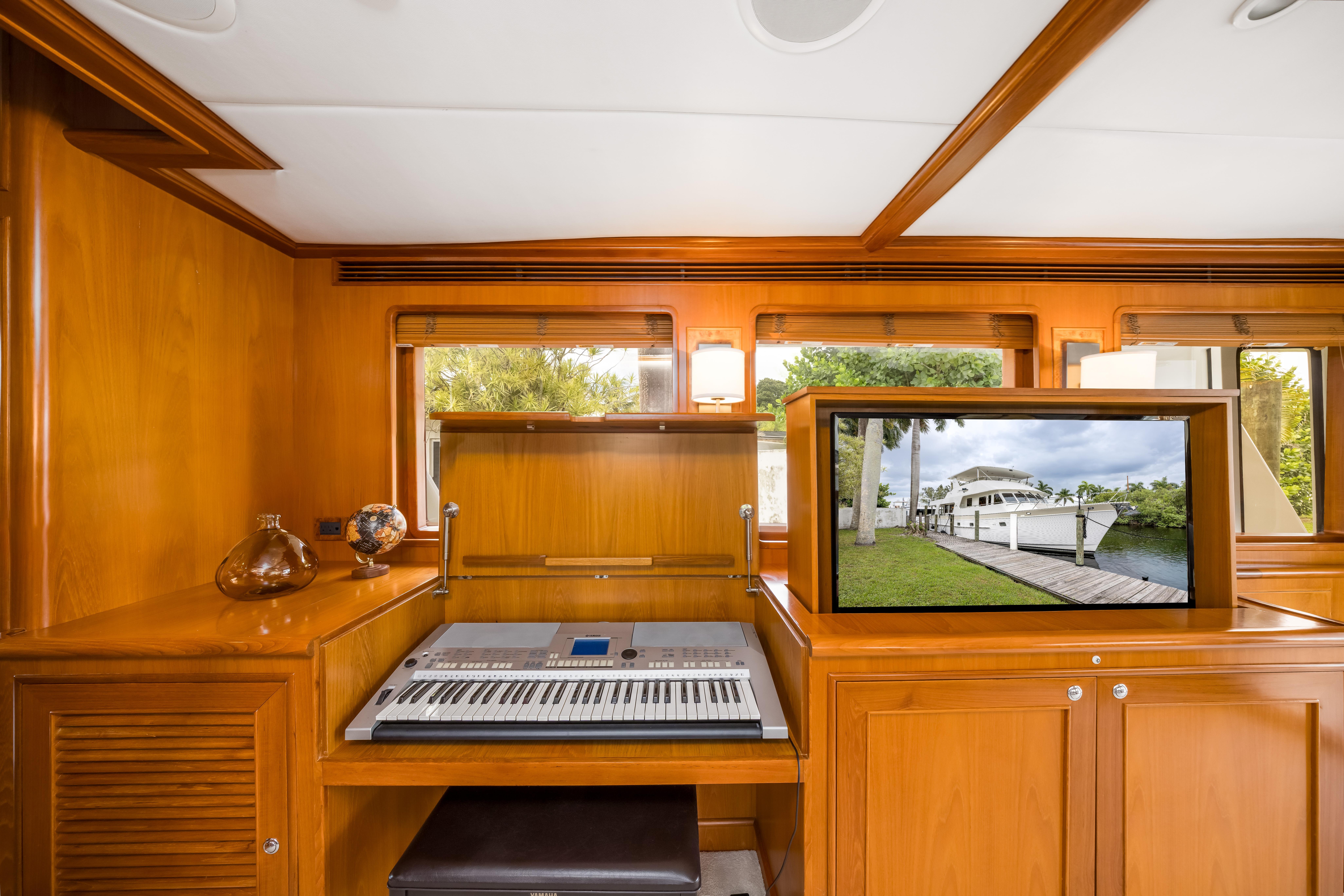 2008 Outer Reef Yachts 65 