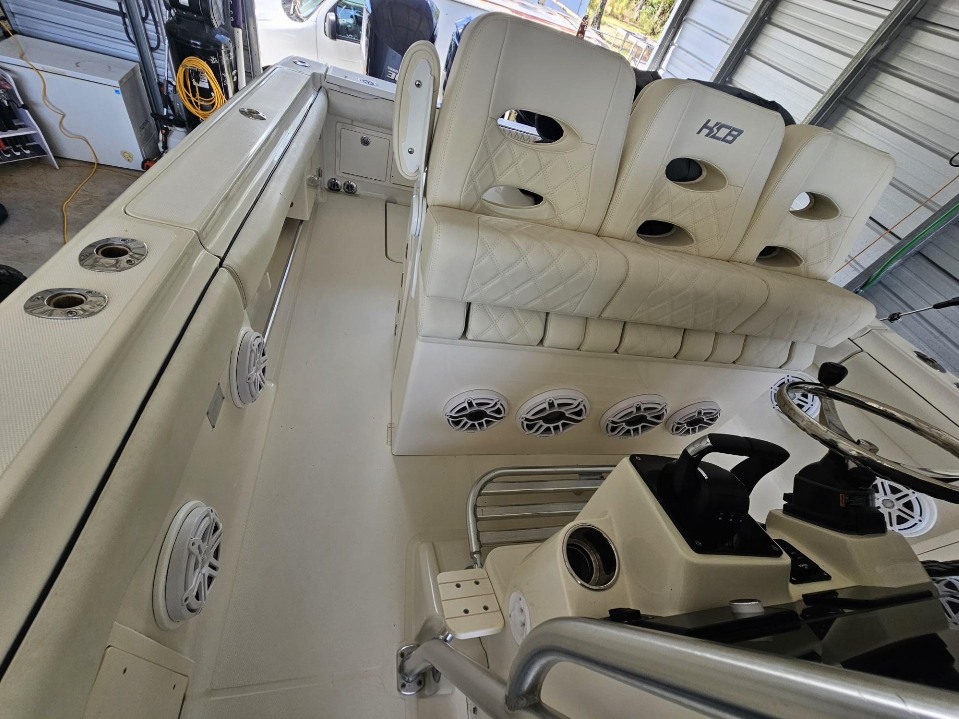 2004-hydra-sport-33-vector-power-9792512-20250513112202343-1_XLARGE