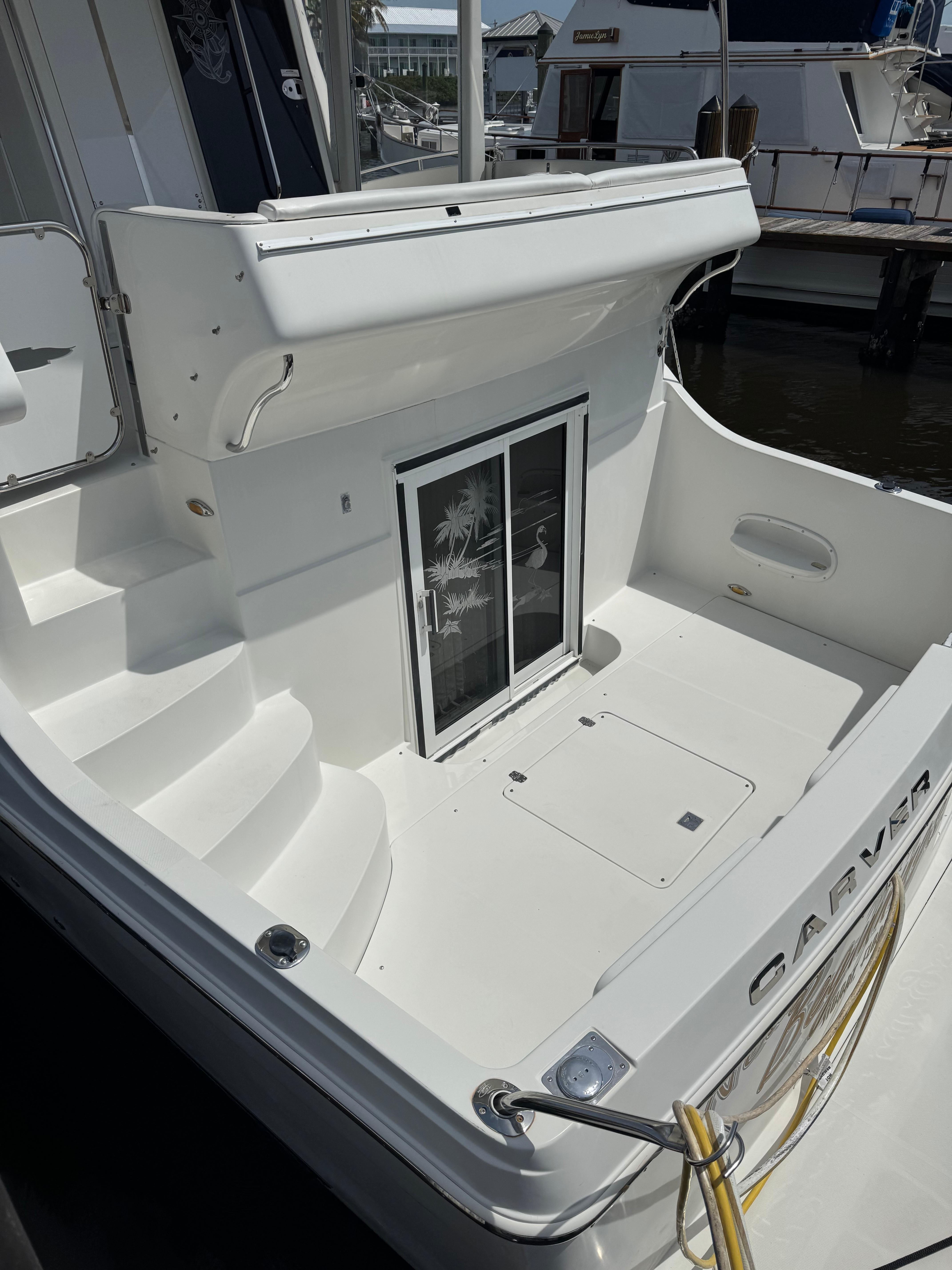 2005-carver-41-cockpit-motor-yacht-power-9822517-980477808-0-310520251212-5