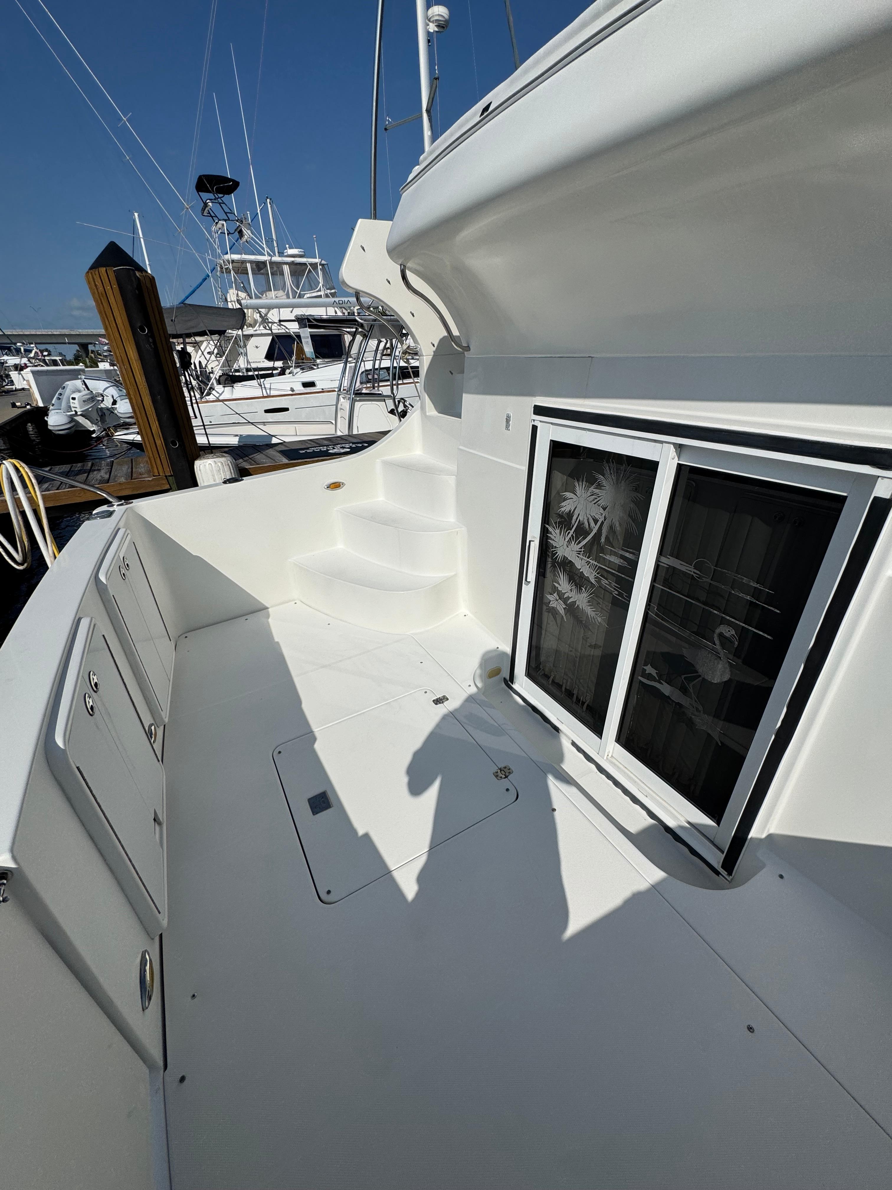 2005-carver-41-cockpit-motor-yacht-power-9822517-980477809-0-310520251212-6