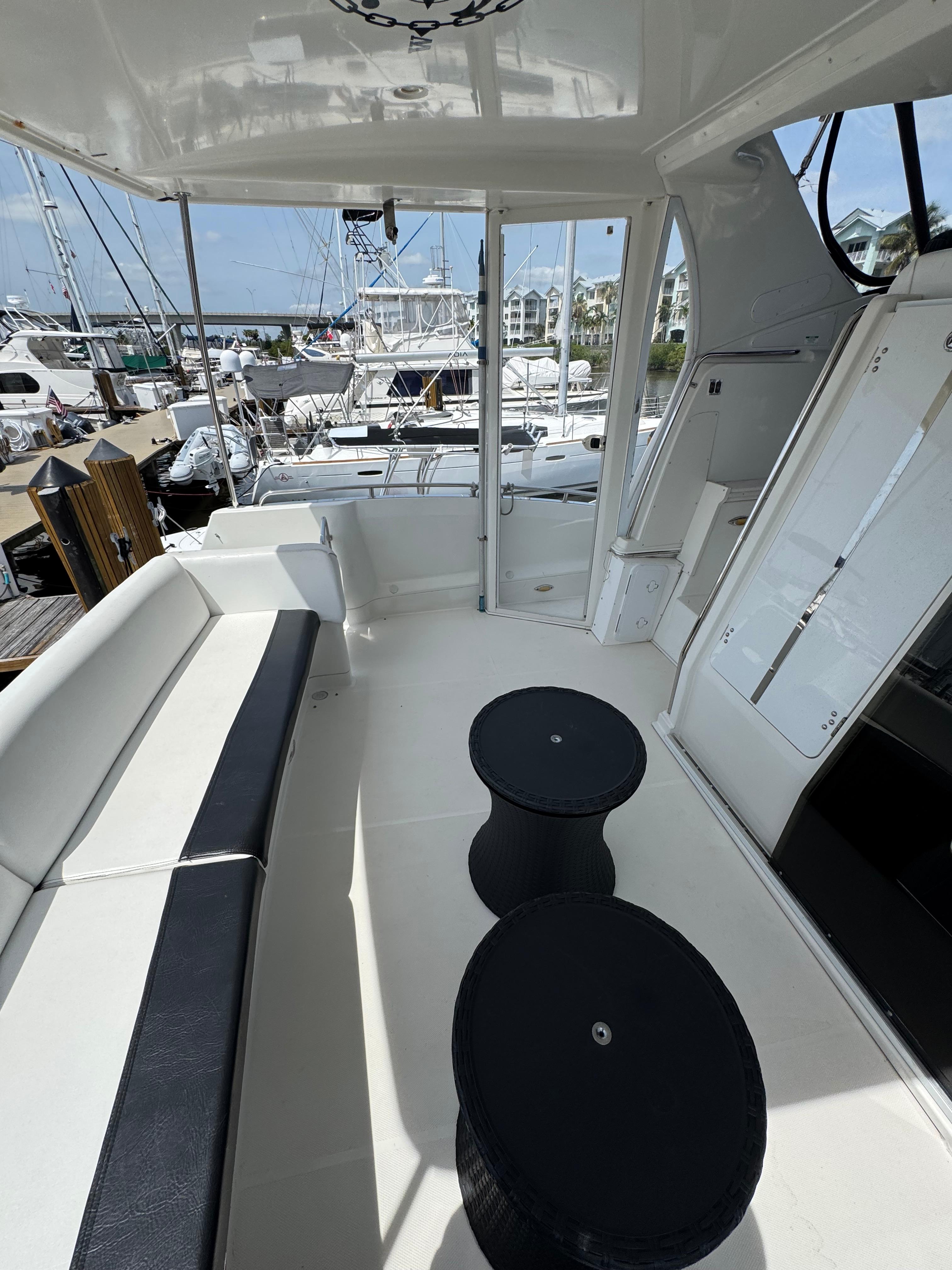 2005-carver-41-cockpit-motor-yacht-power-9822517-980477818-0-310520251213-13