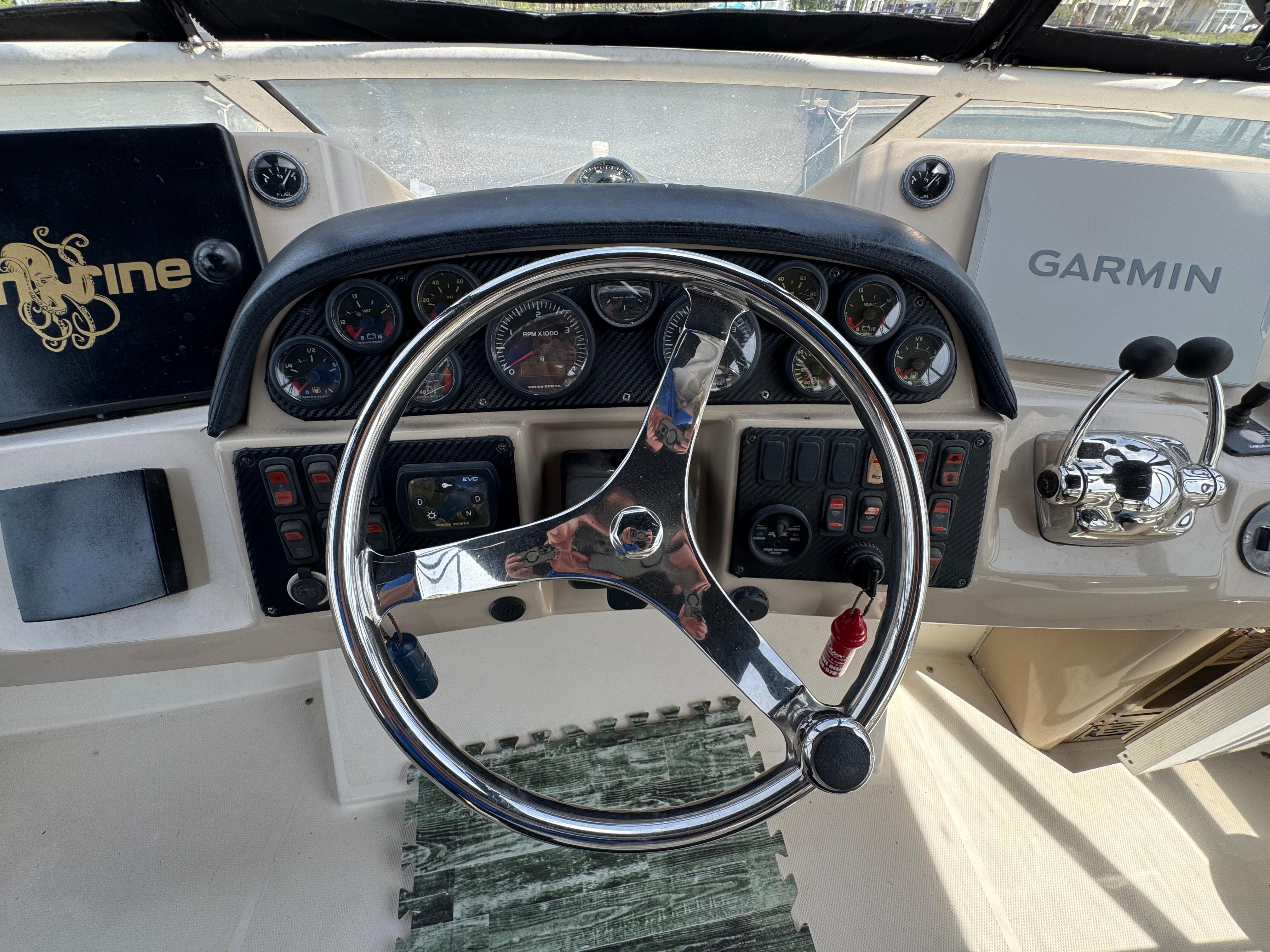 2005-carver-41-cockpit-motor-yacht-power-9822517-980477821-0-310520251213-16