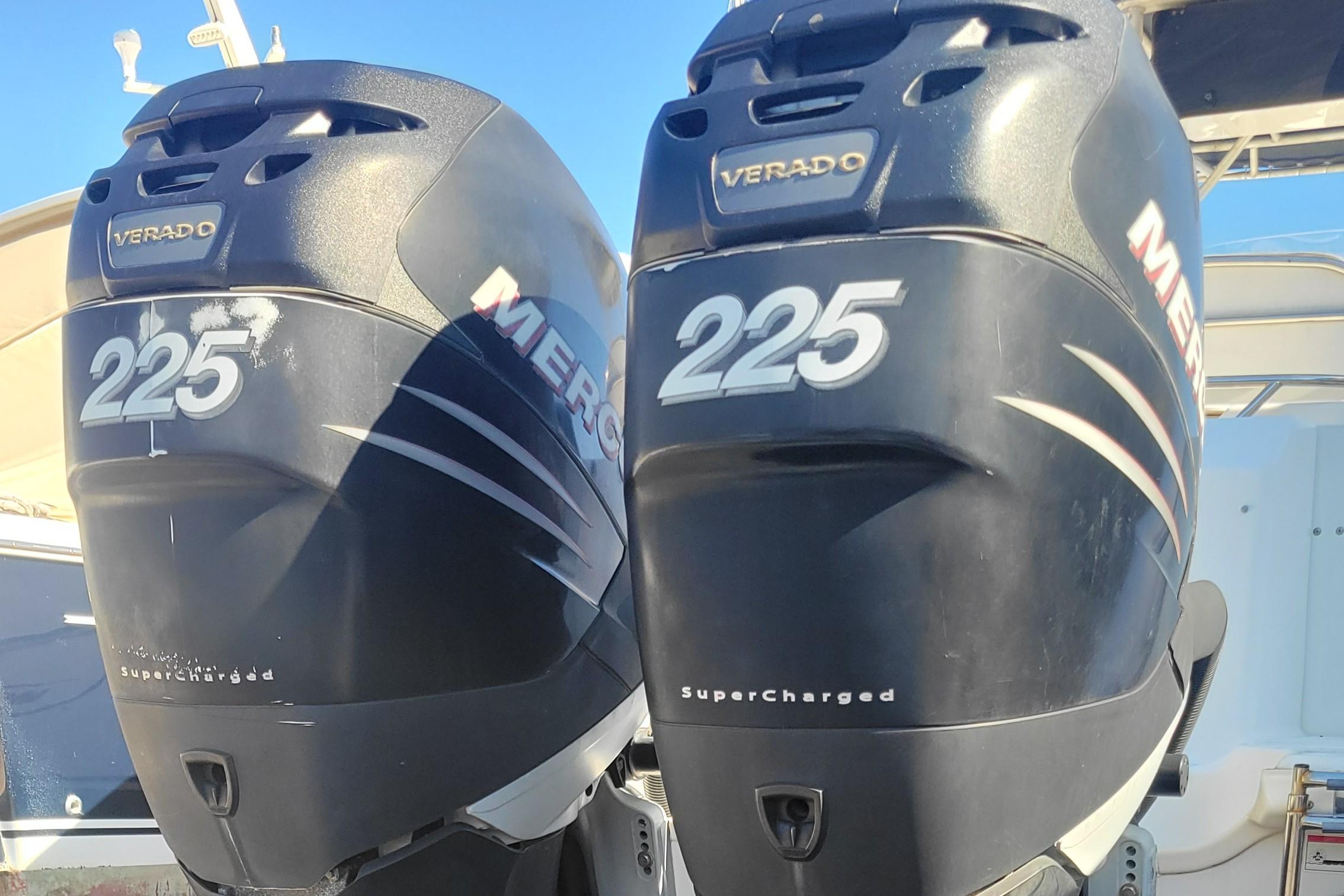 2005-boston-whaler-270-outrage-power-9752521-20250409121256709-1_XLARGE