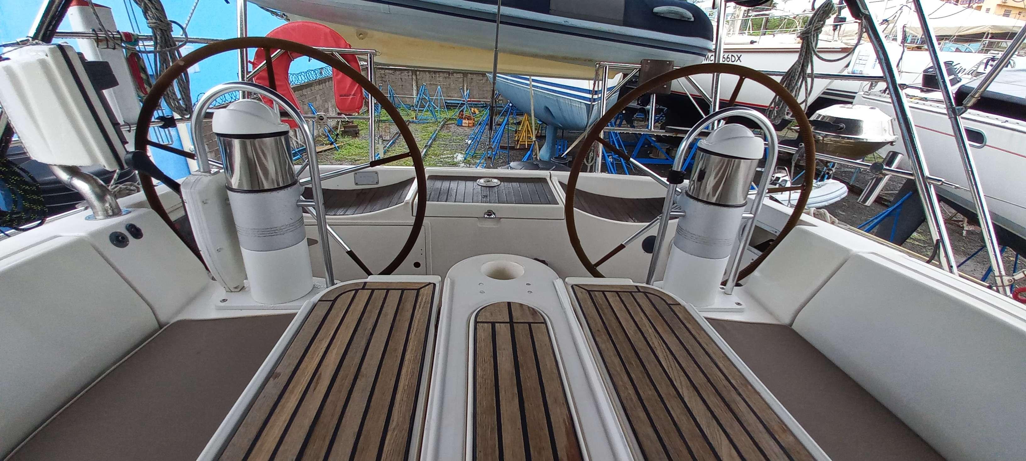 Yacht Photos Pics
