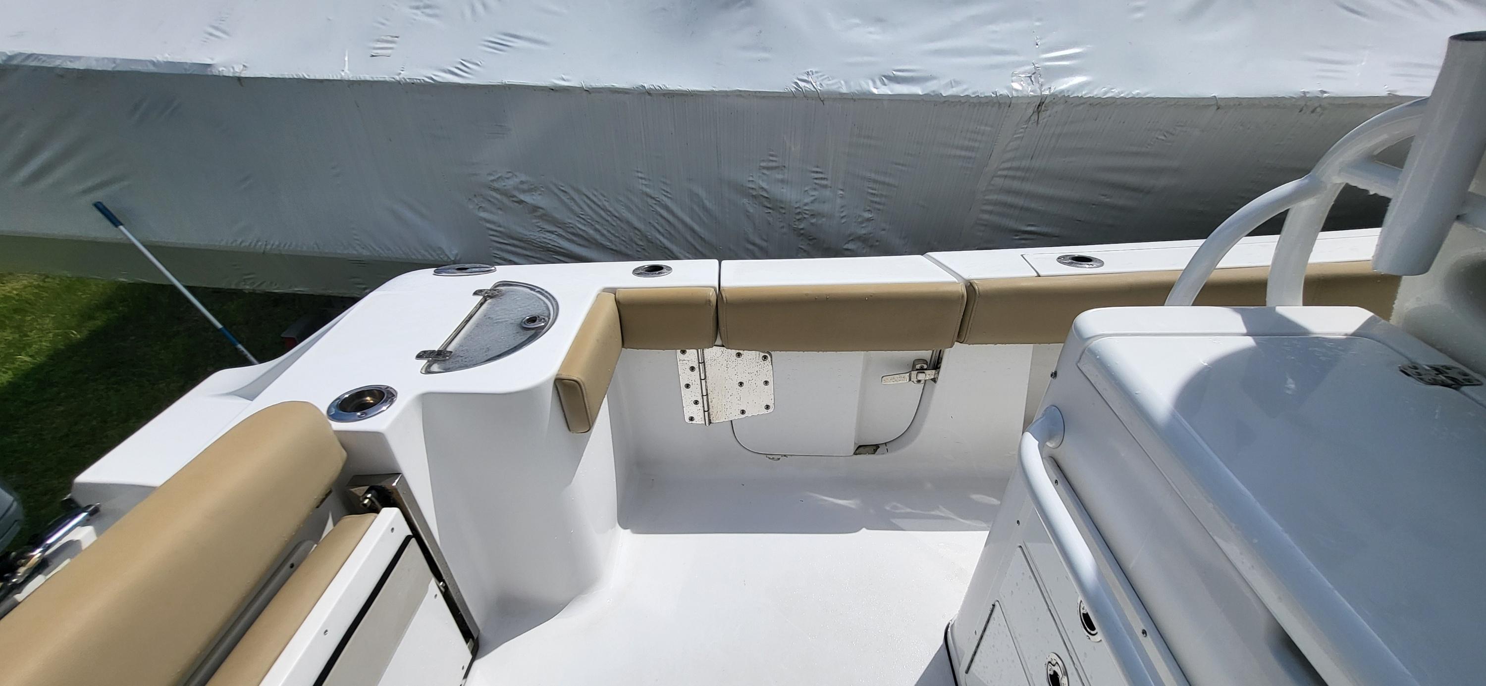 2017-sportsman-open-282-center-console-power-9782529-20250505062214485-1_XLARGE