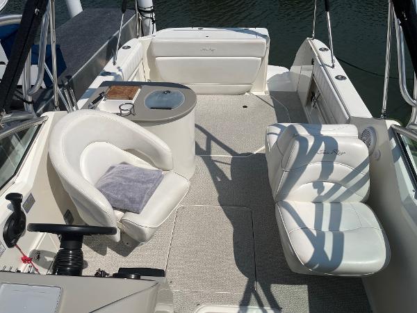 27' Sea Ray, Listing Number 100903957, - Photo No. 15