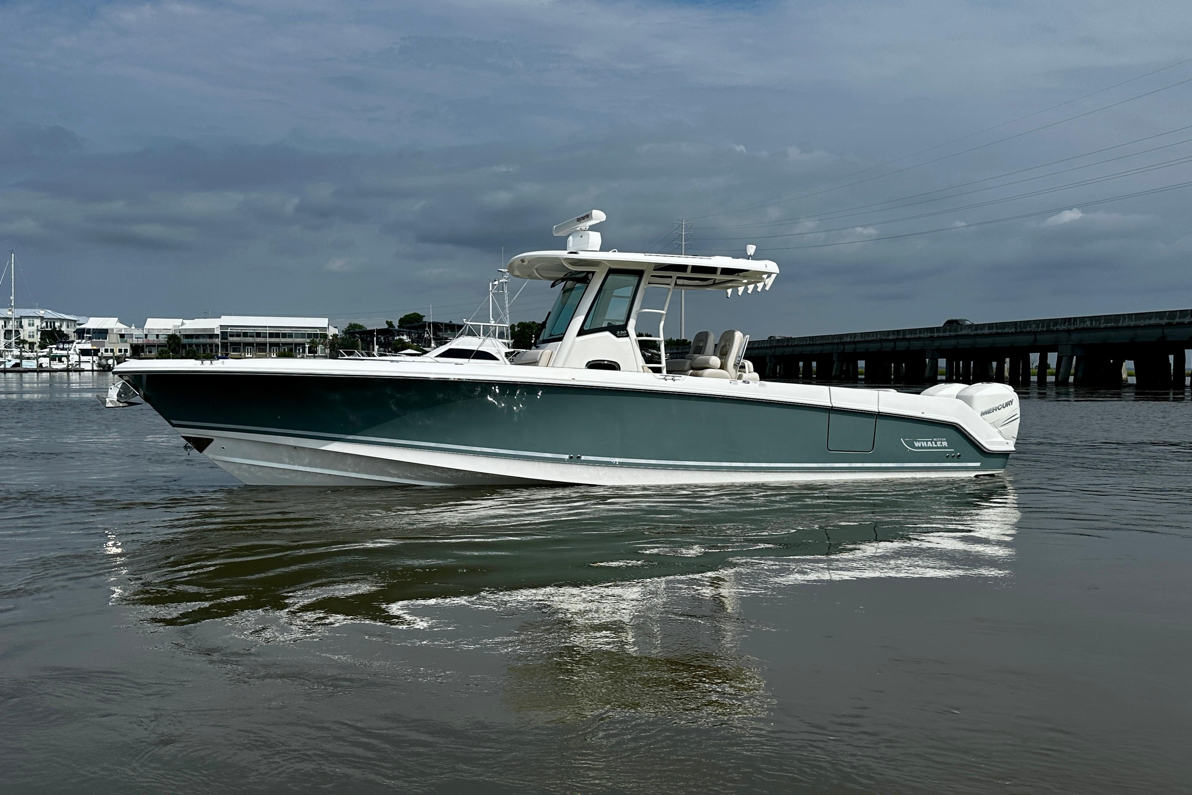 Bottoms Up 33' Boston Whaler 2019