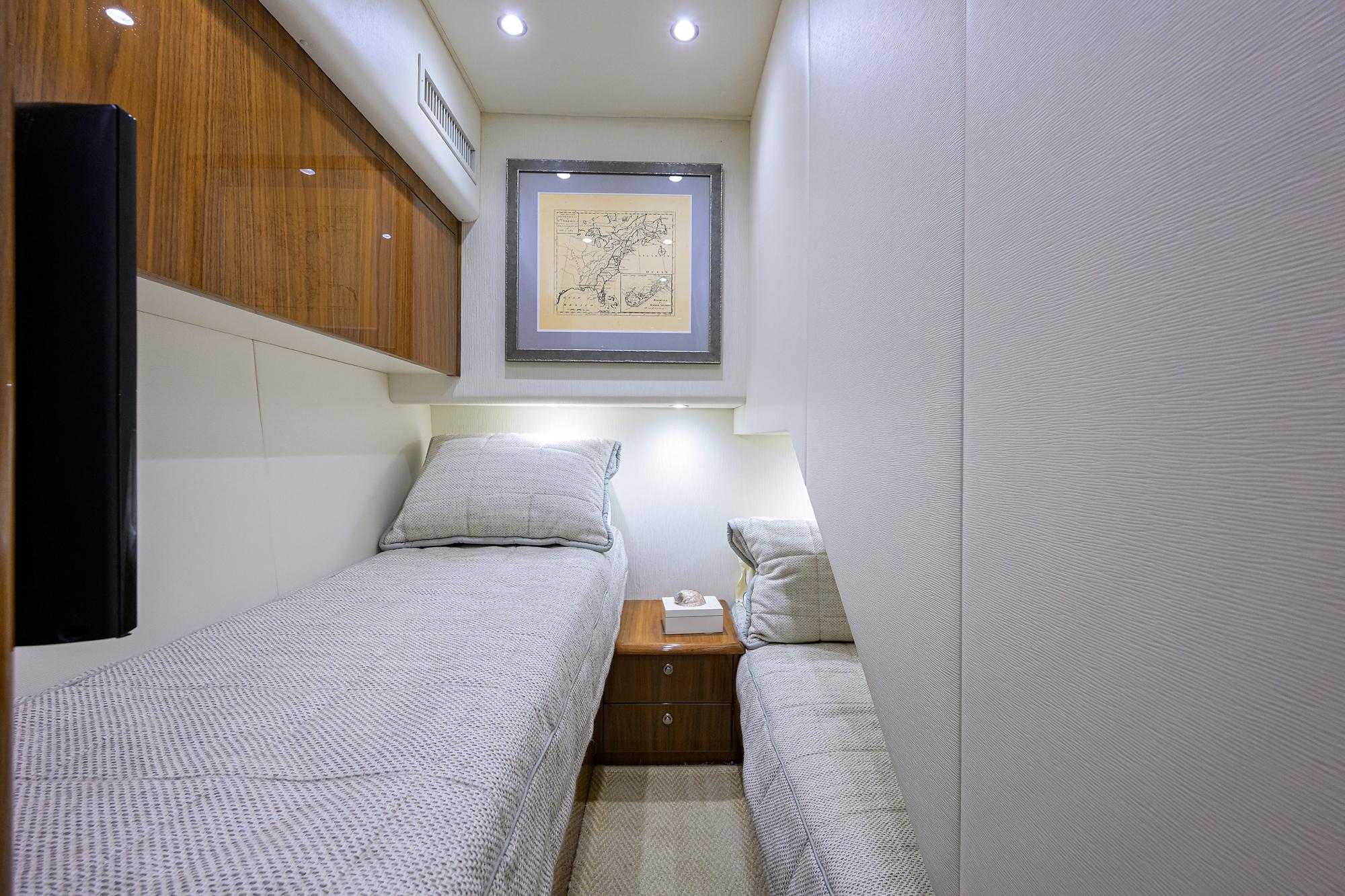 Viking 58 GRAY GHOST - Guest Stateroom Twin Berths