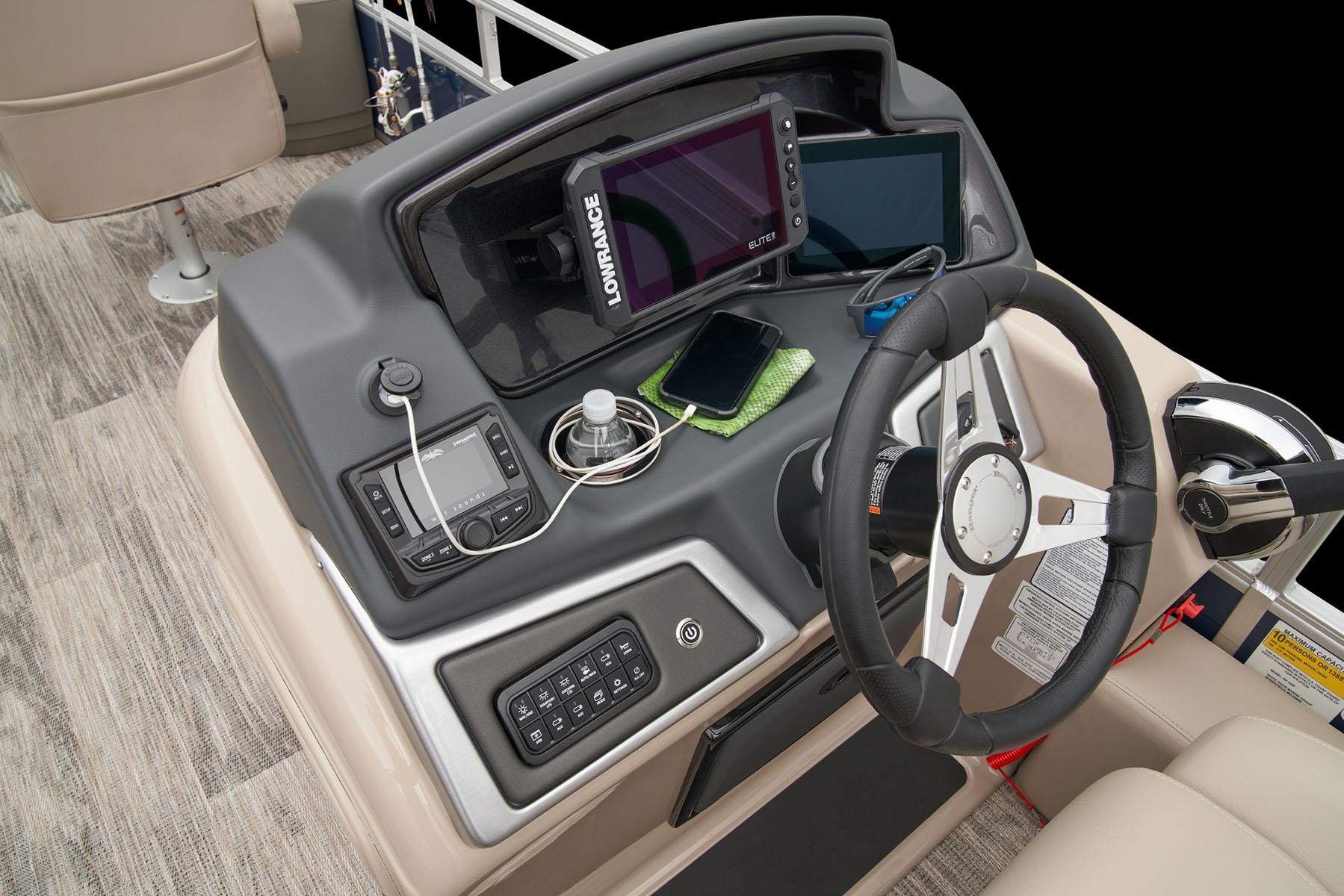 2025 Ranger Reata 220F Gallery