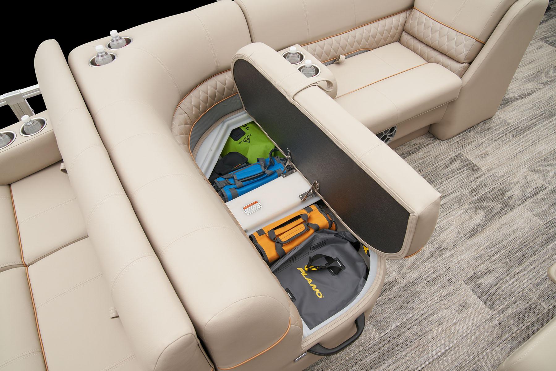 2025 Ranger Reata 220F Gallery