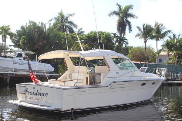 Tiara Yachts 36 Persistence - Exterior profile photo on water